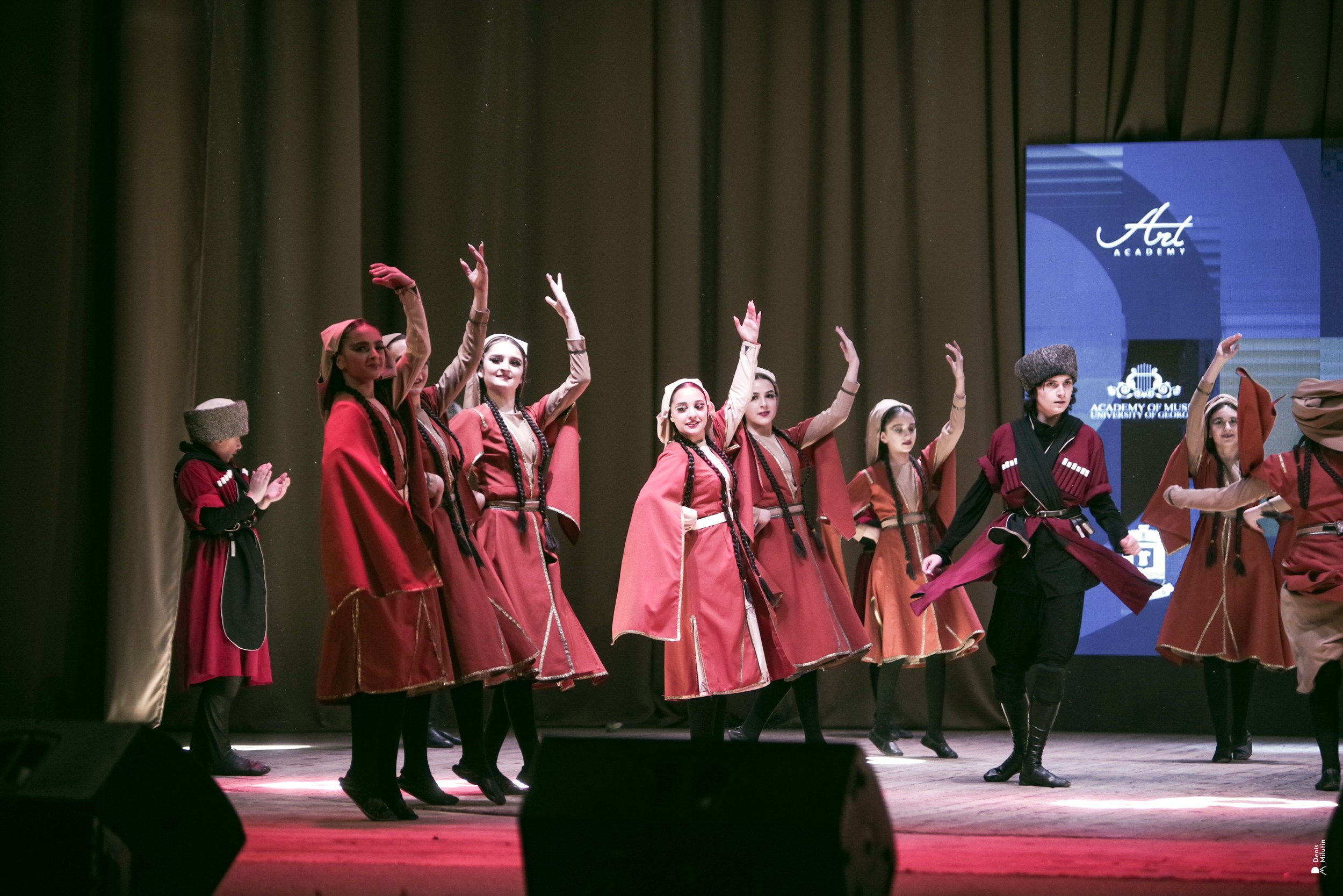 Танцы в Хоби. Портретный фотограф Денис Милютин