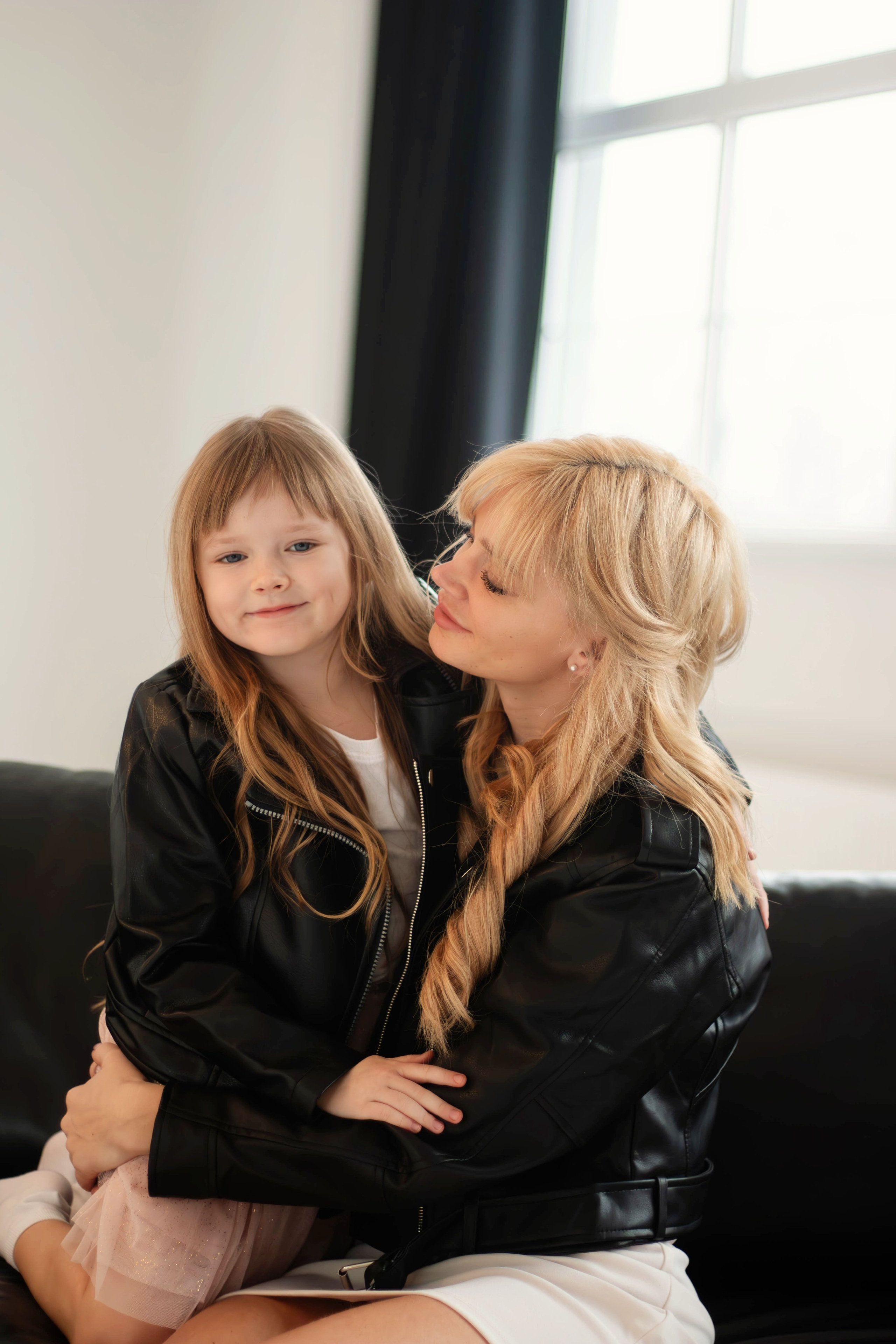 EVIJA&MILANA. Бережно сохраняю ваши чувства и истории на своих фотографиях