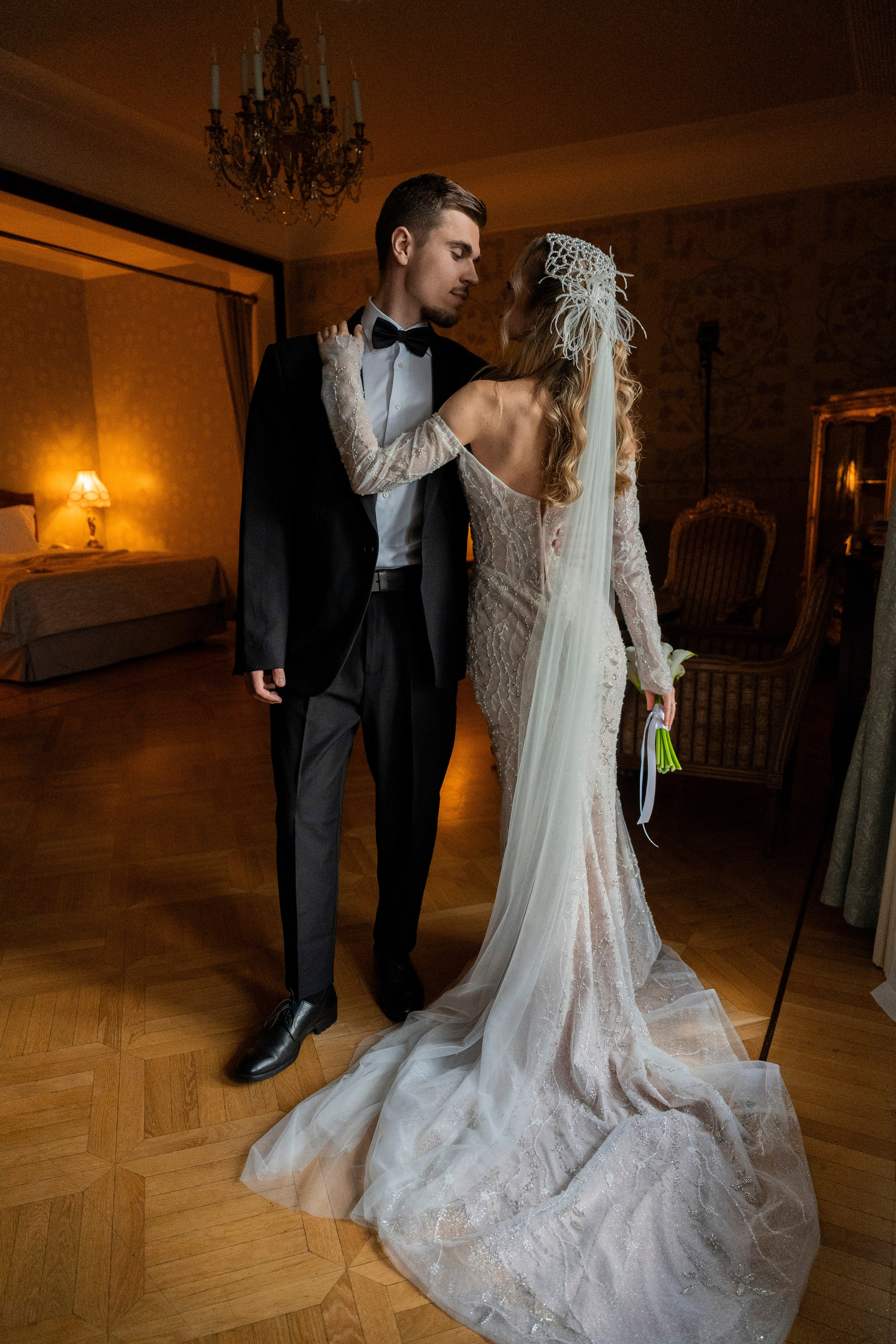 Свадебная фотосессия в отеле Метрополь. Свадебный фотограф в Москве Анна Полушина