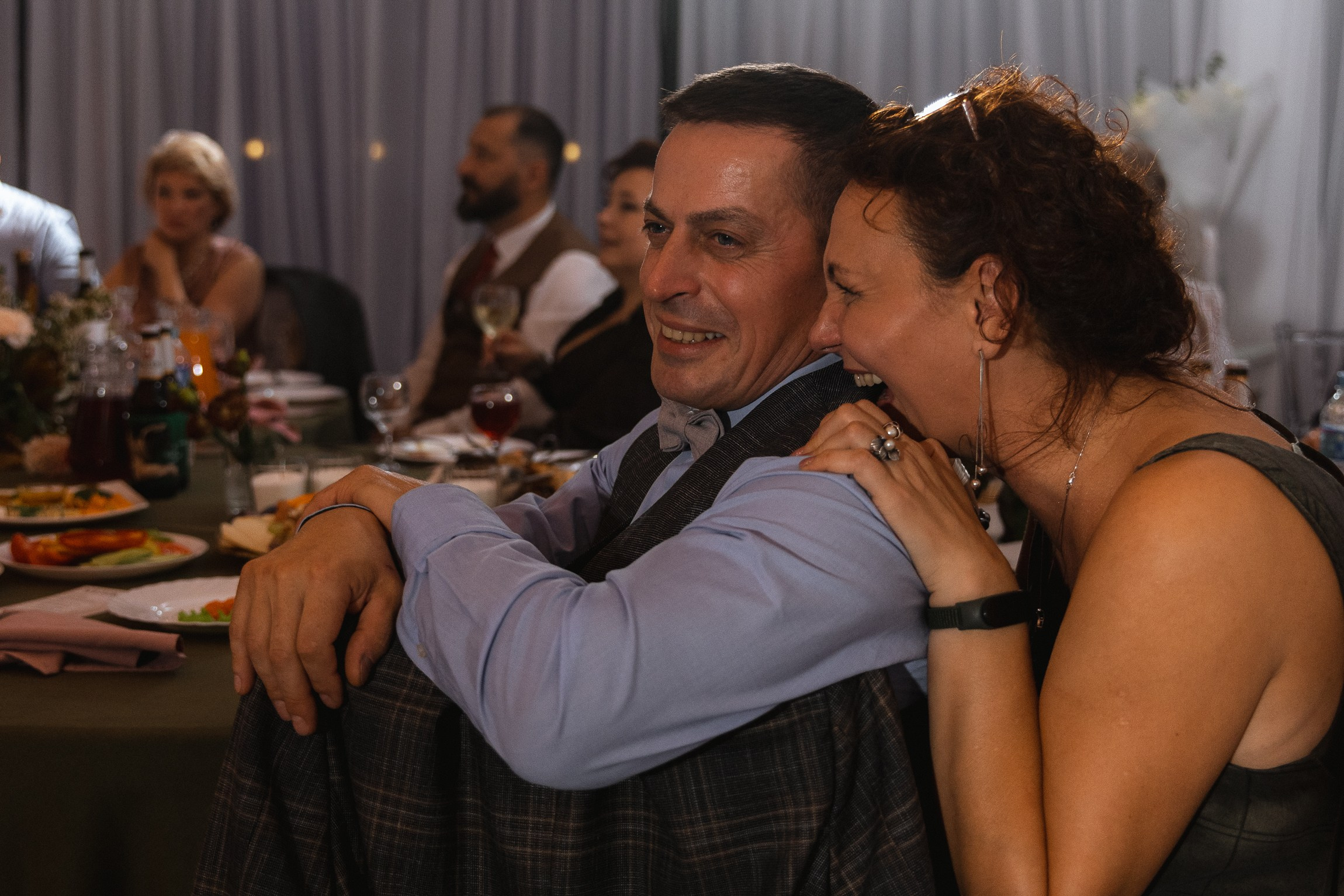 Two people swiped right. Свадебный фотограф Ярославль, Рыбинск