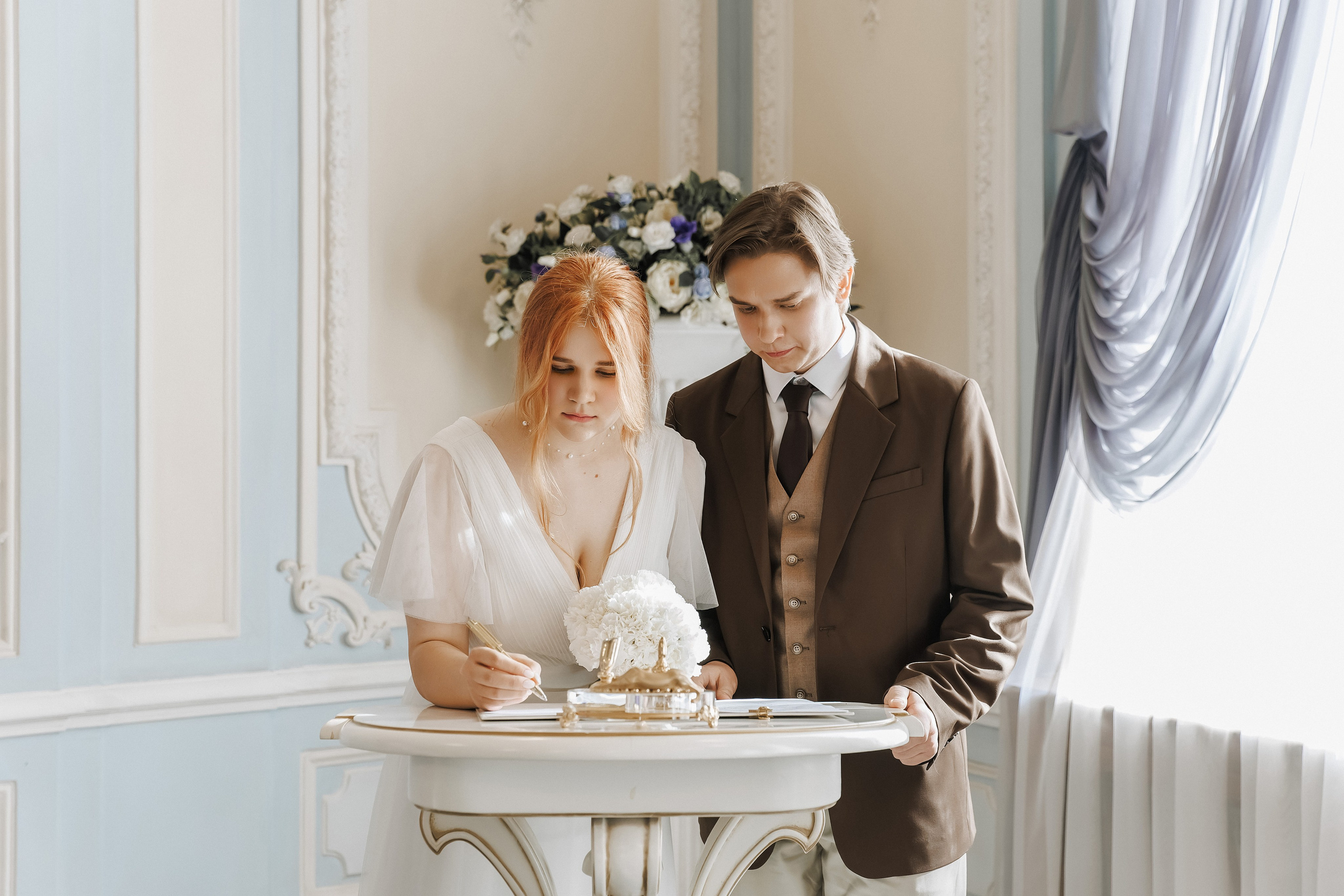 Полина и Максим — съемка в ЗАГСе. Свадебный и портретный фотограф в Санкт-Петербурге Анна Демьянова