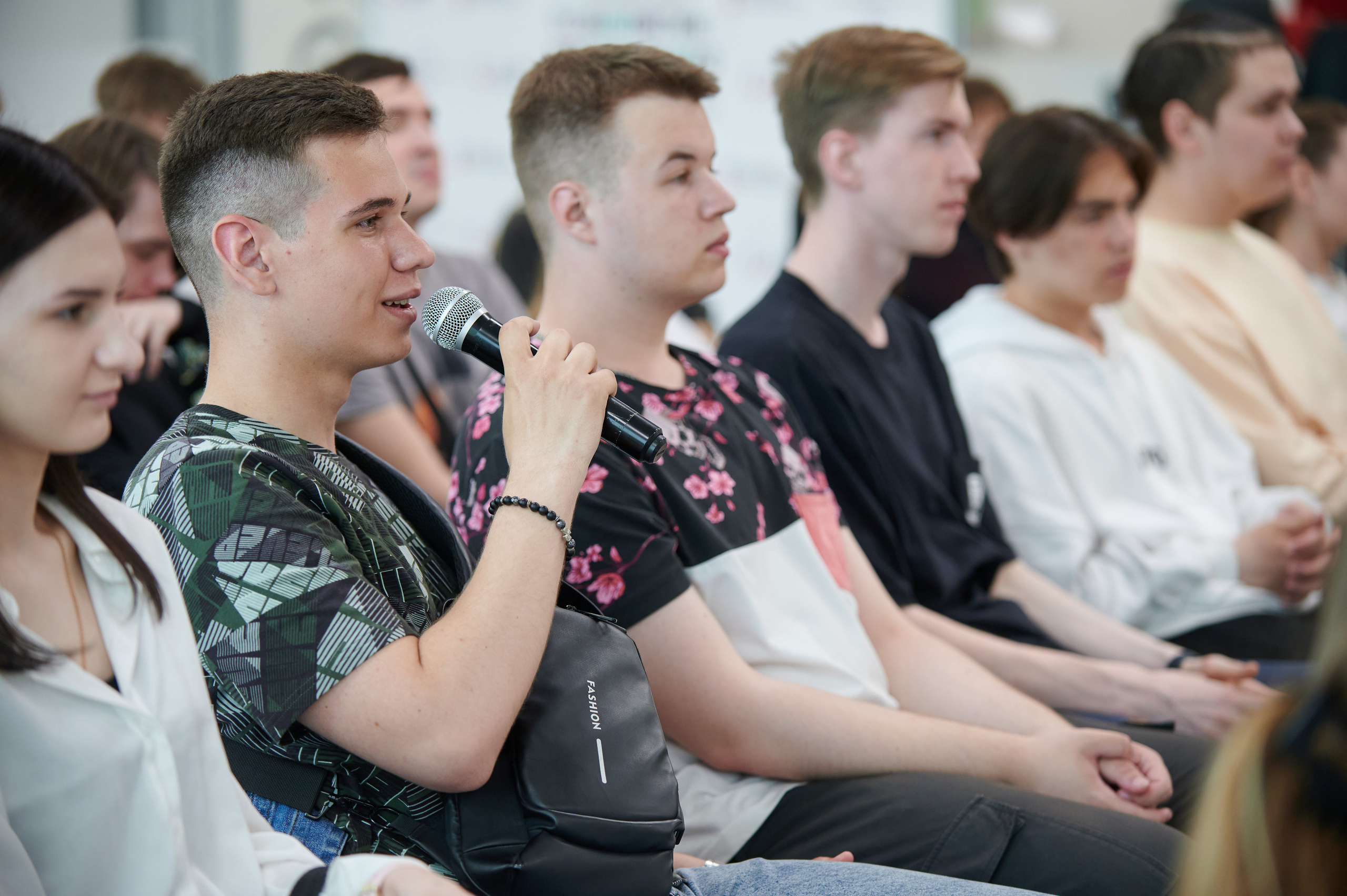 Конференция в ЕЦ. Мезенцев Евгений фотограф