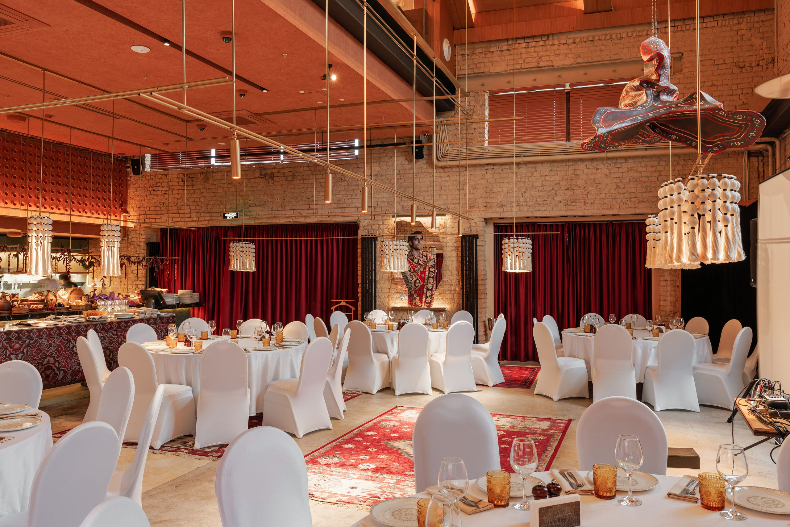 Интерьерный фотограф Красногорск, фотосъёмка интерьера, съемка яндекс карт, контент для соцсетей, фотограф Москва, Митино, Нахабино, Истра, Химки, Одинцово, банкетный зал, ресторан, кафе