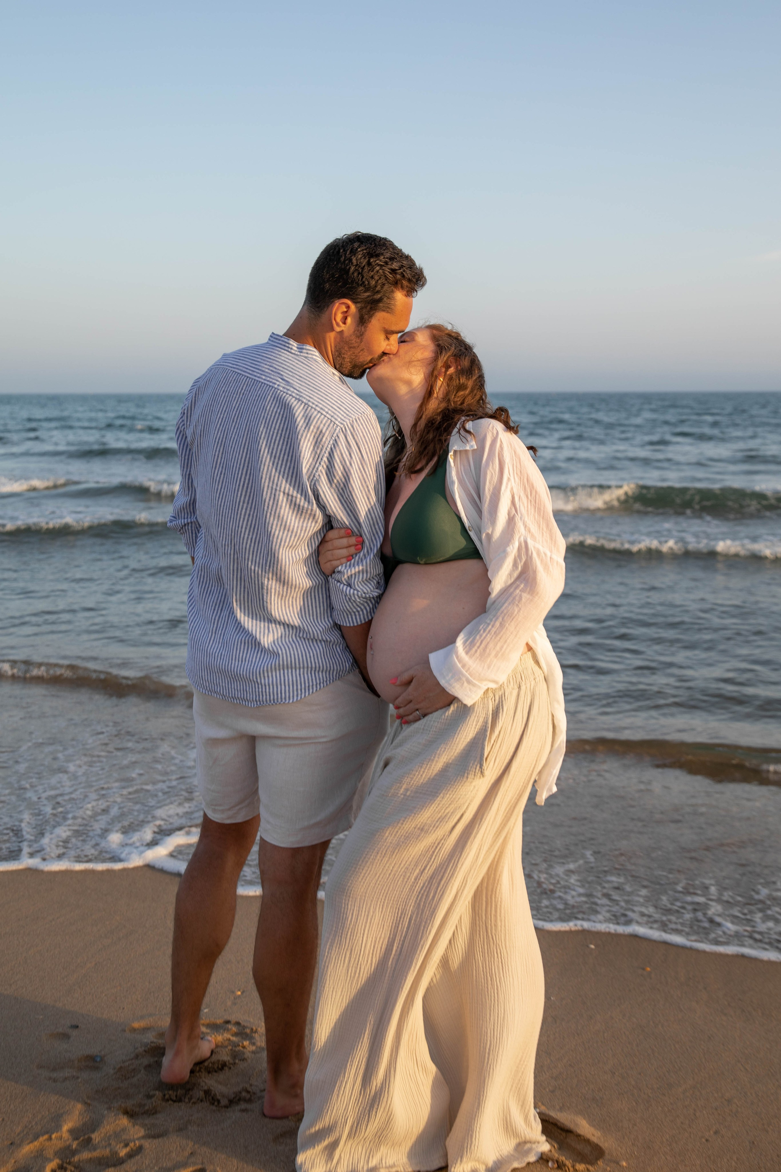 An Ocean of Love and Anticipation. Professional Photographer in Portugal. Oksana Lomnova