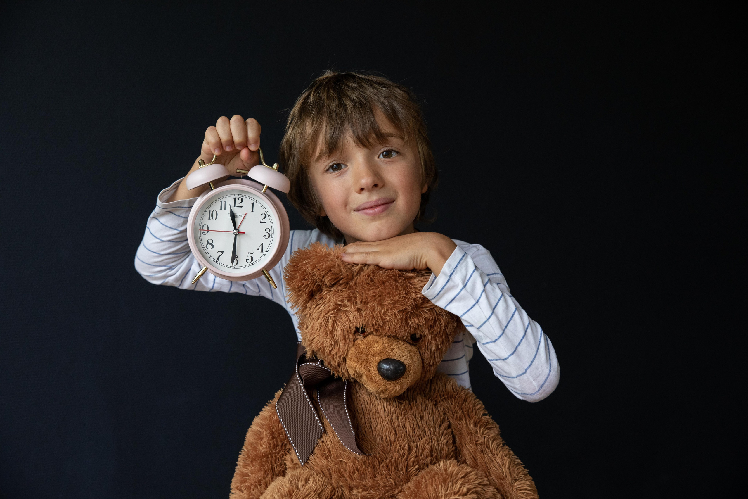 Easter children’s photo session. Professional Photographer in Portugal. Oksana Lomnova