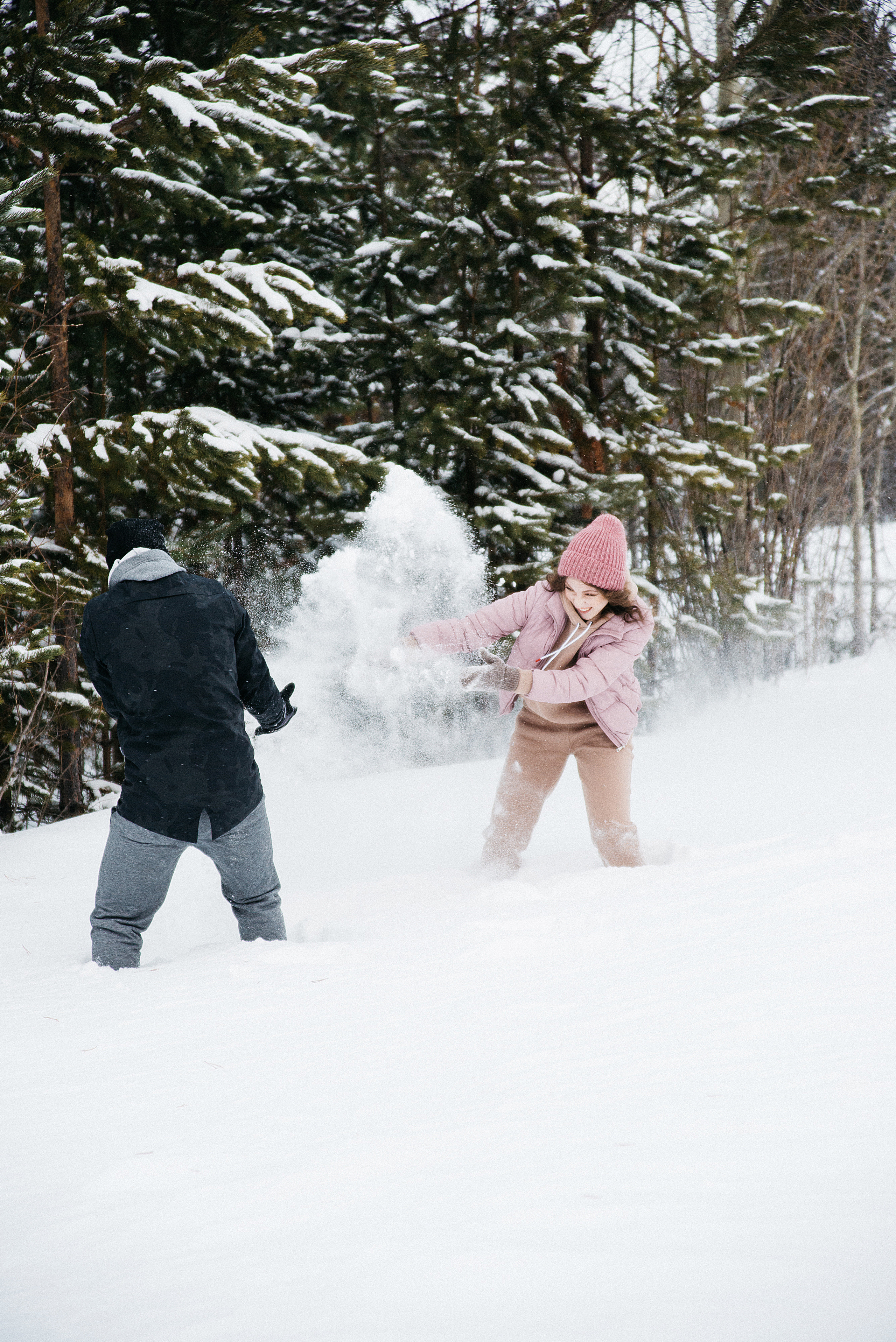 Женя и Анна прогулка по лесу. Фотограф в Сургуте Светлана Гибадуллина