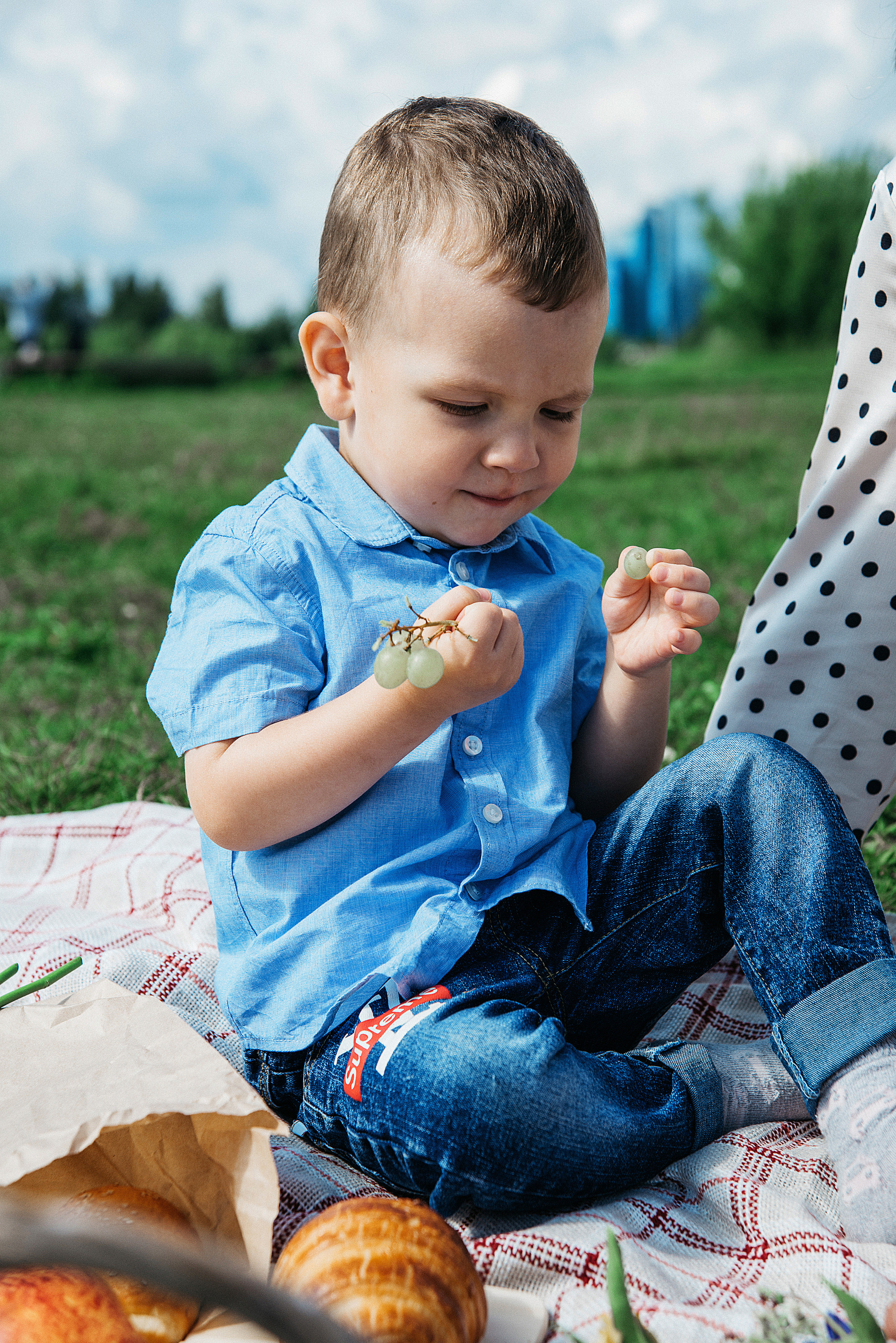 Алина устроила пикник для семьи. Фотограф в Сургуте Светлана Гибадуллина
