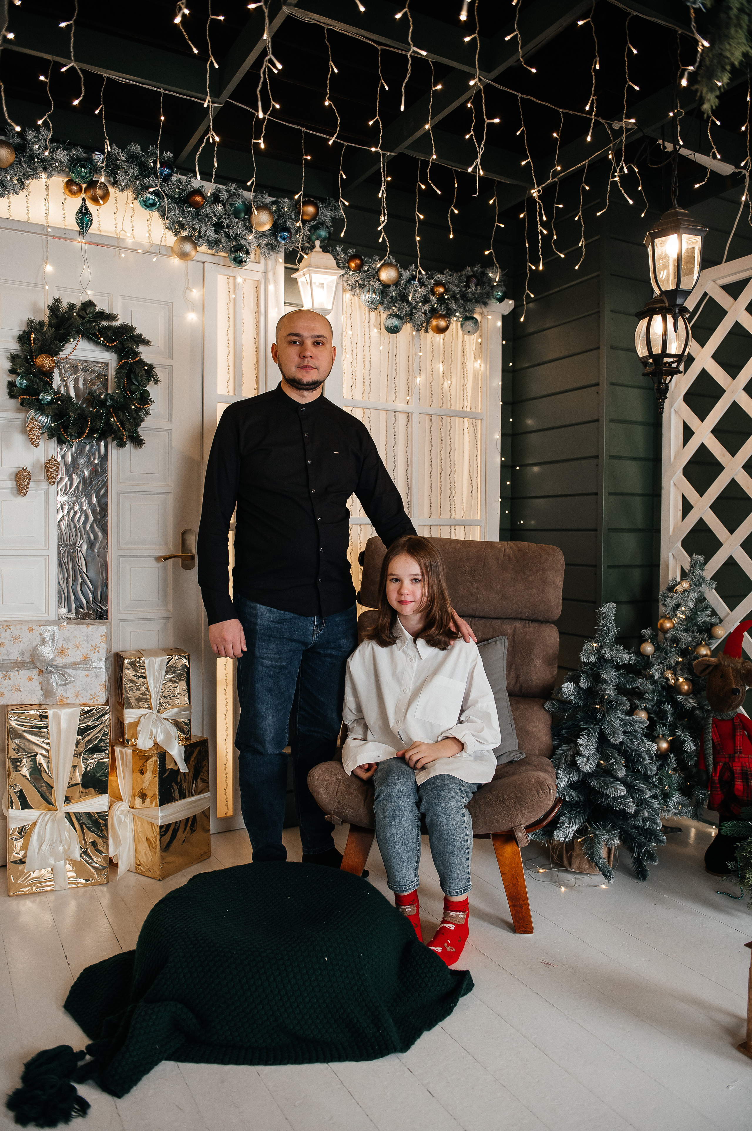 Собрались три поколения: родители, дети и внучка. Фотограф в Сургуте Светлана Гибадуллина