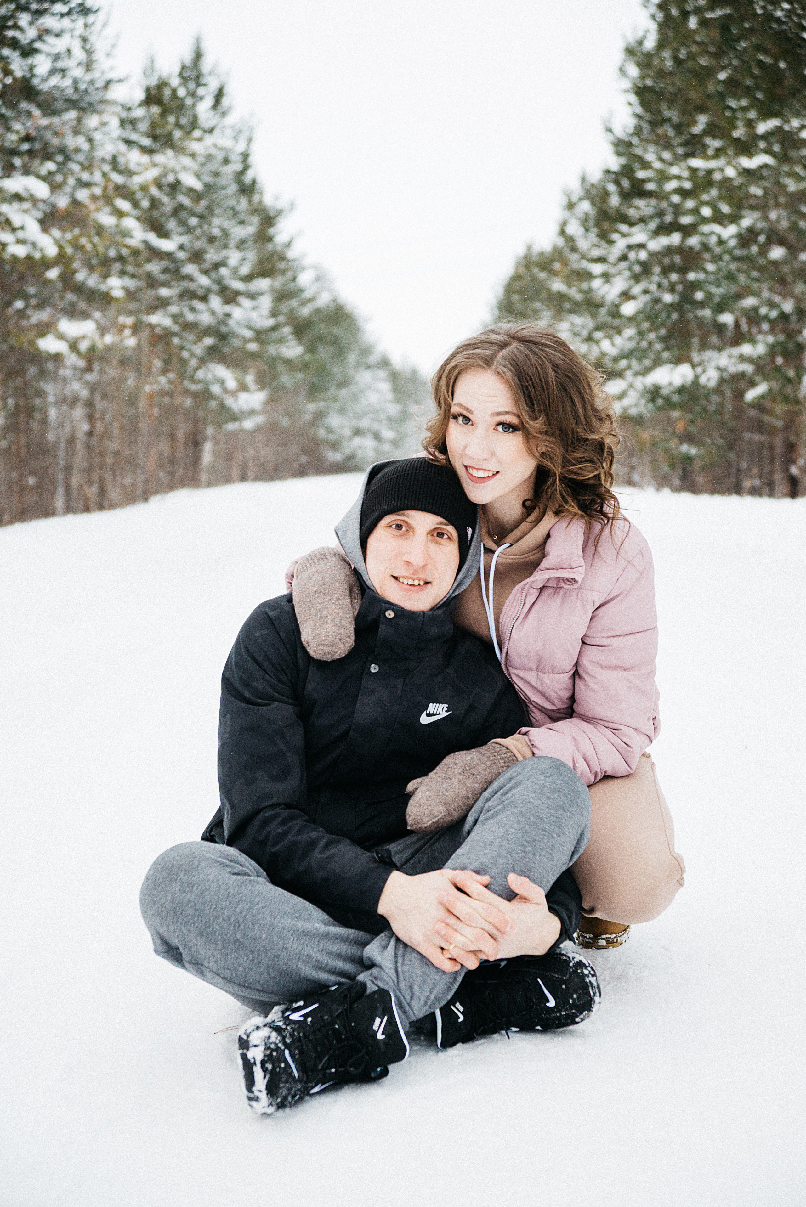 Женя и Анна прогулка по лесу. Фотограф в Сургуте Светлана Гибадуллина