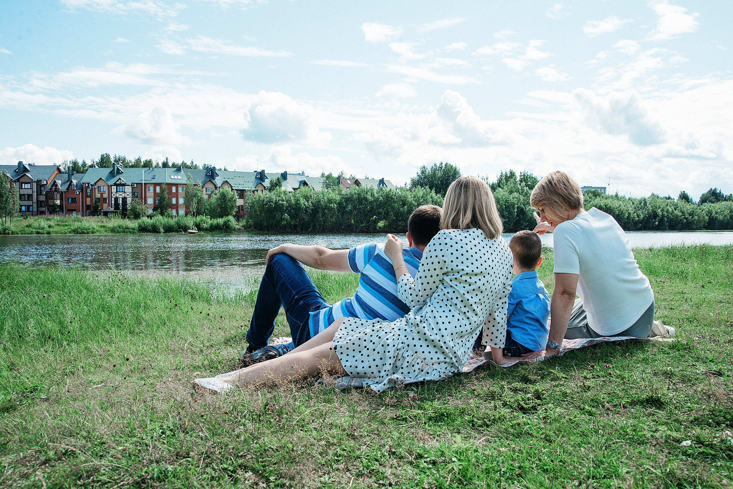 Алина устроила пикник для семьи. Фотограф в Сургуте Светлана Гибадуллина