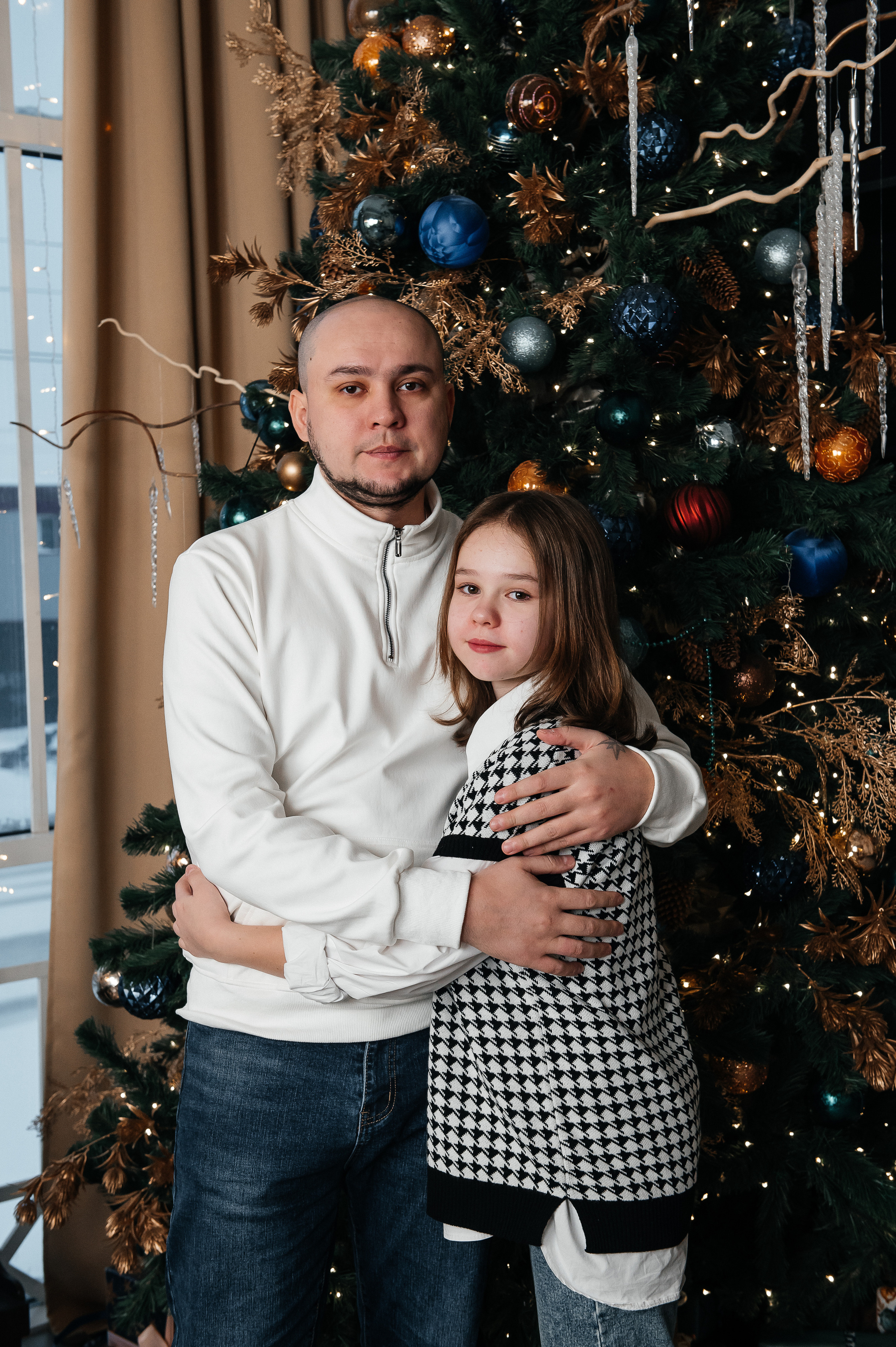 Собрались три поколения: родители, дети и внучка. Фотограф в Сургуте Светлана Гибадуллина