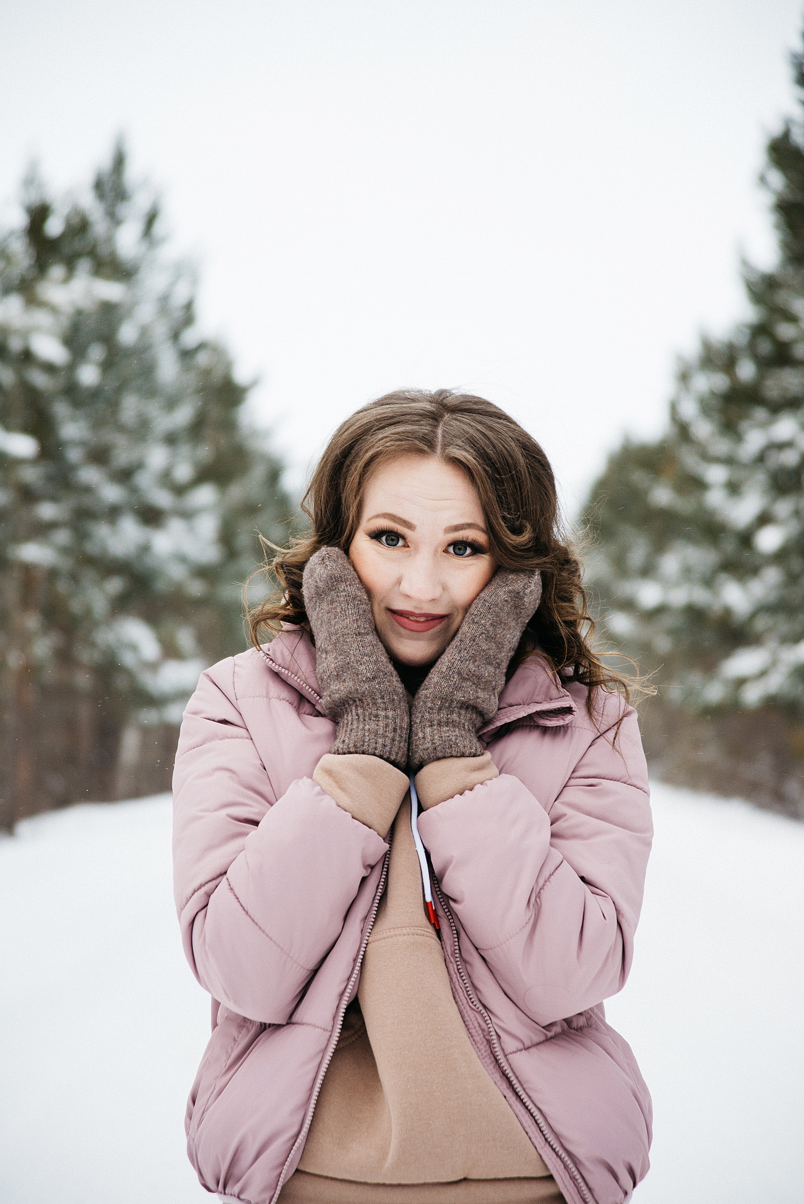 Женя и Анна прогулка по лесу. Фотограф в Сургуте Светлана Гибадуллина