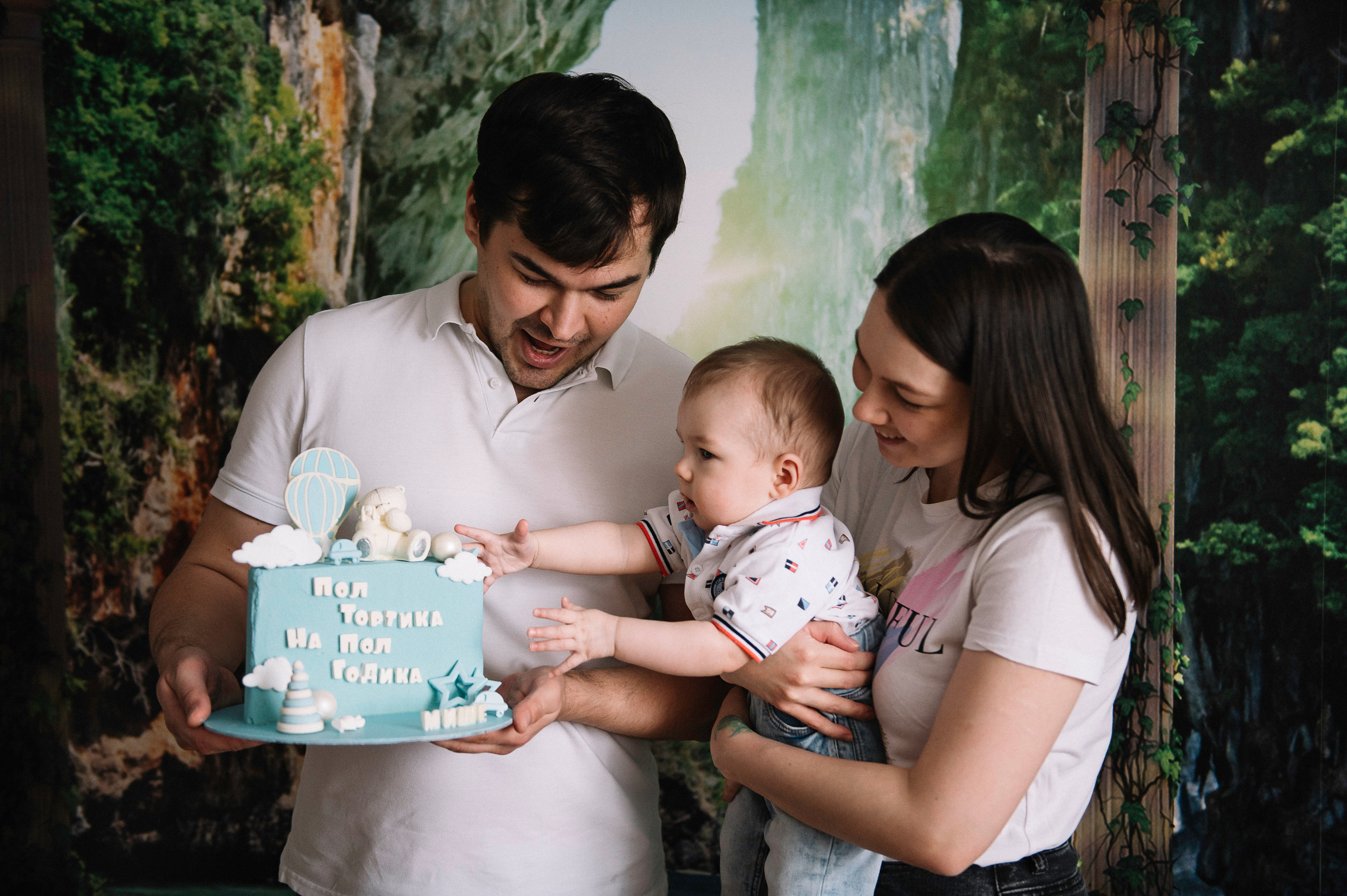 Семья Куклины отмечает полгодика своего малыша. Фотограф в Сургуте Светлана Гибадуллина