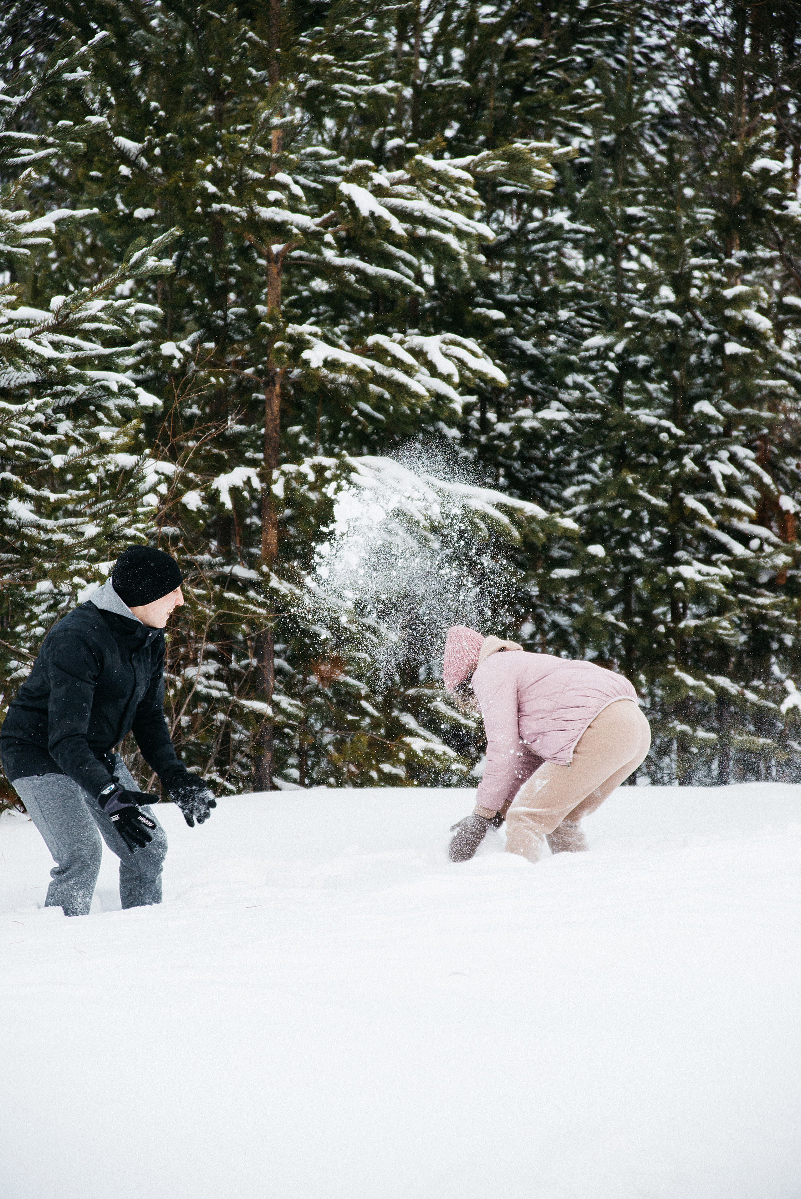 Женя и Анна прогулка по лесу. Фотограф в Сургуте Светлана Гибадуллина