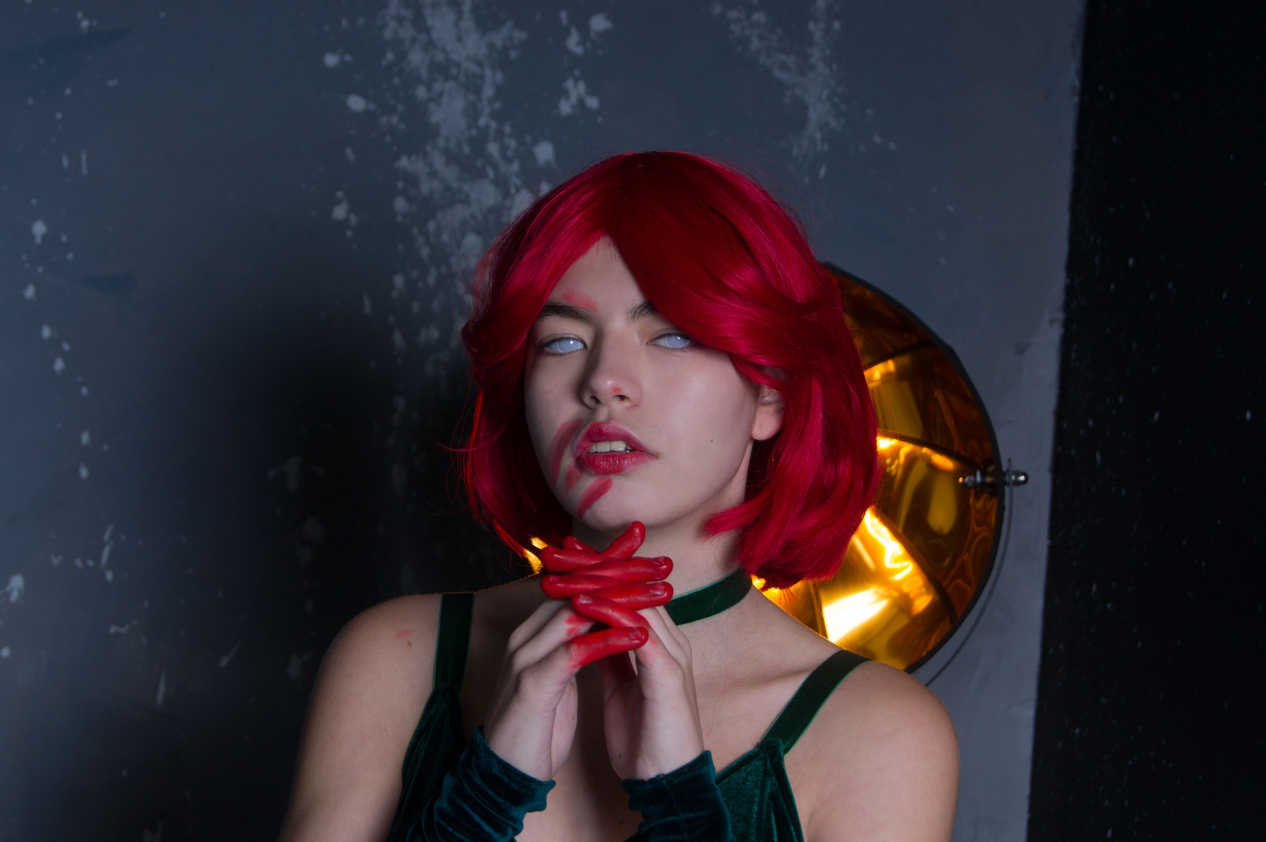 Юля Пчелкина (Персонаж Bubble Comics). Главная