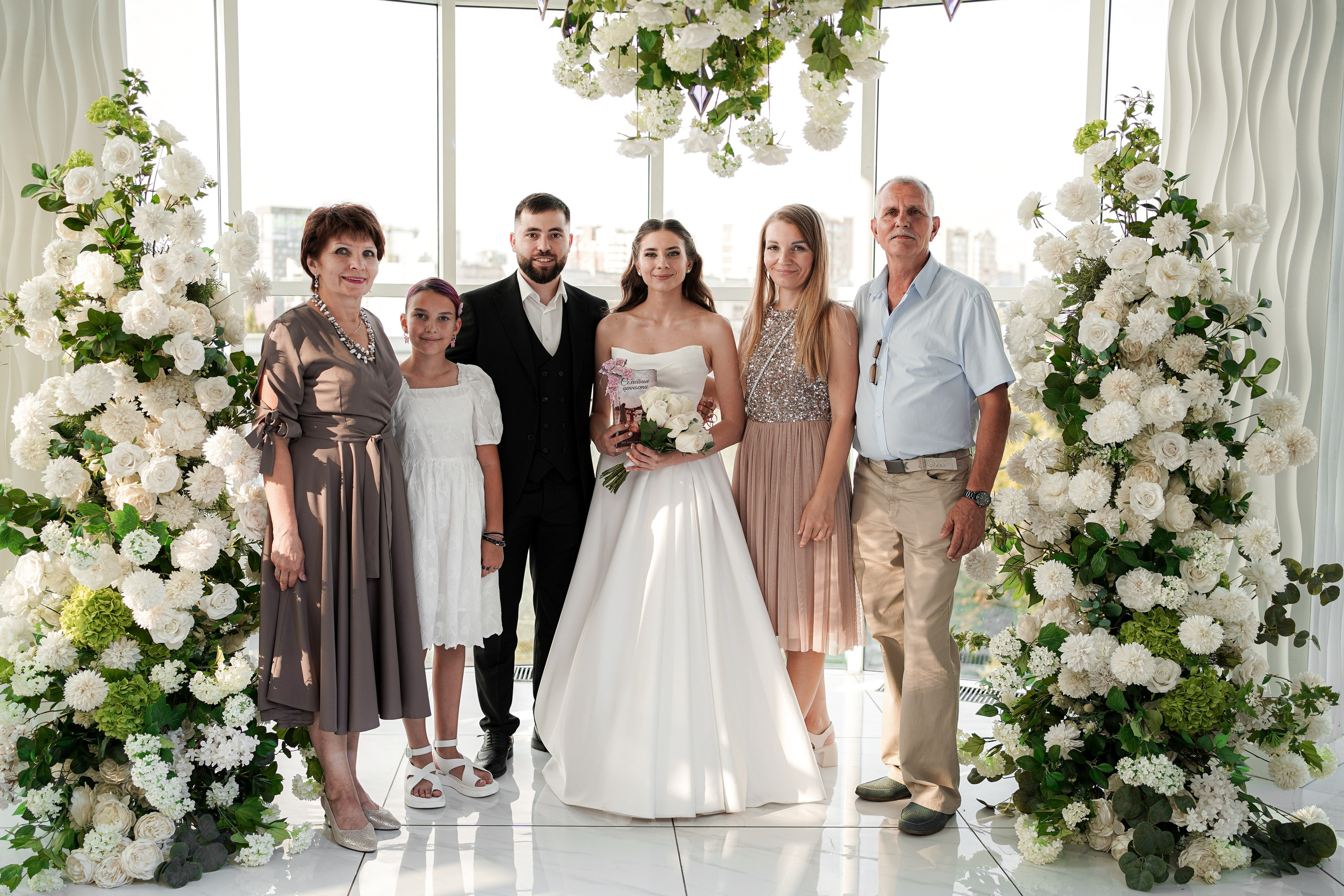 Банкет в ресторане «Европа». Свадебный фотограф в Ростове-на-Дону. Таинство Крещения и Венчания, семейные фотосессии. Алёна Чёботова