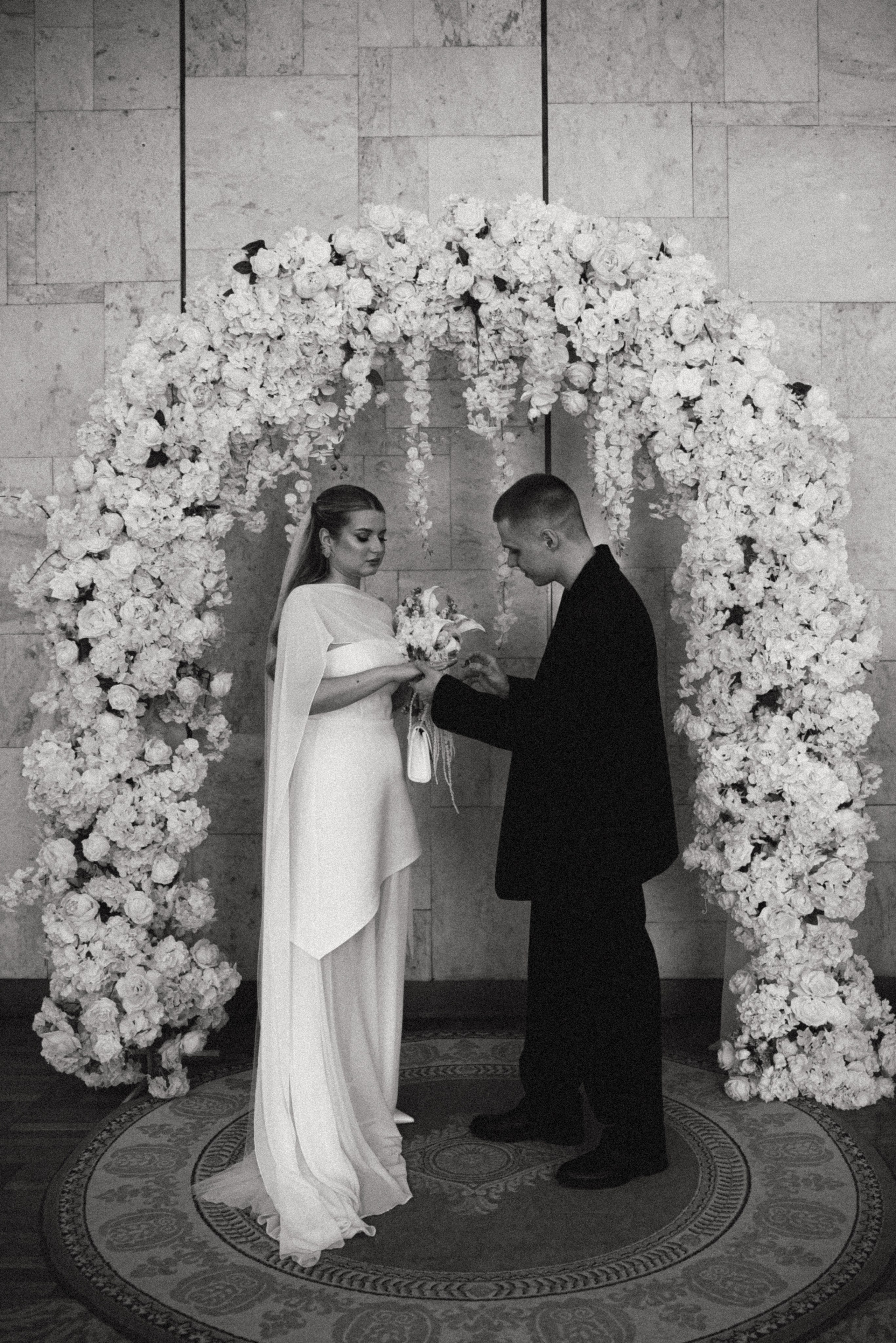 Свадебная прогулка и роспись в Кировском ЗАГСе