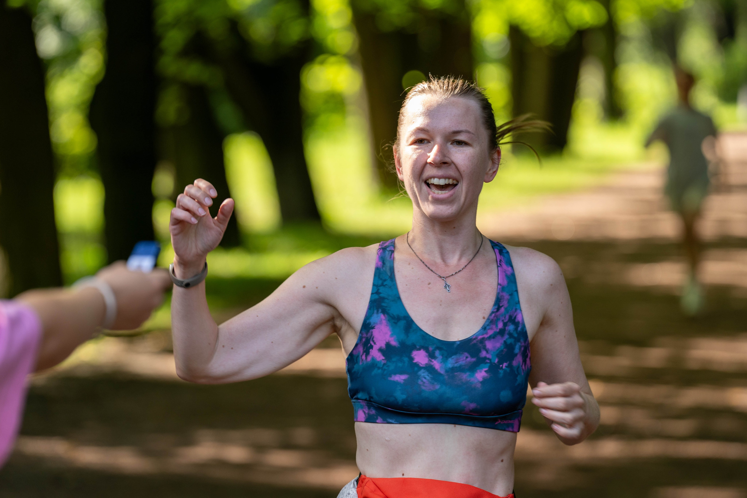 Бегунья забега «5 вёрст» в парке Победы, спортивный фотограф Санкт-Петербург