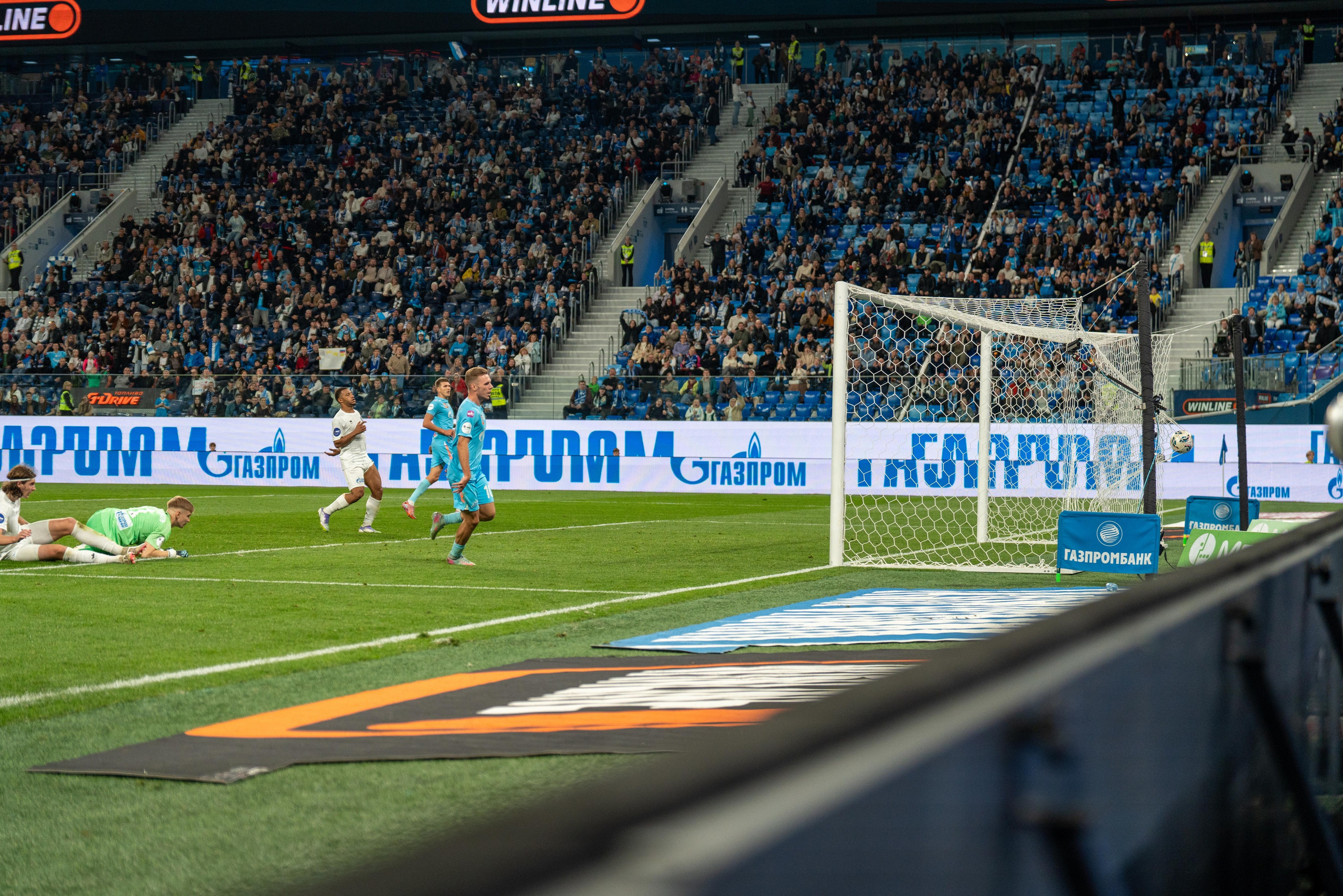 Спортивный фотограф из Санкт-Петербурга запечатлел гол «Зенита» на Газпром Арене