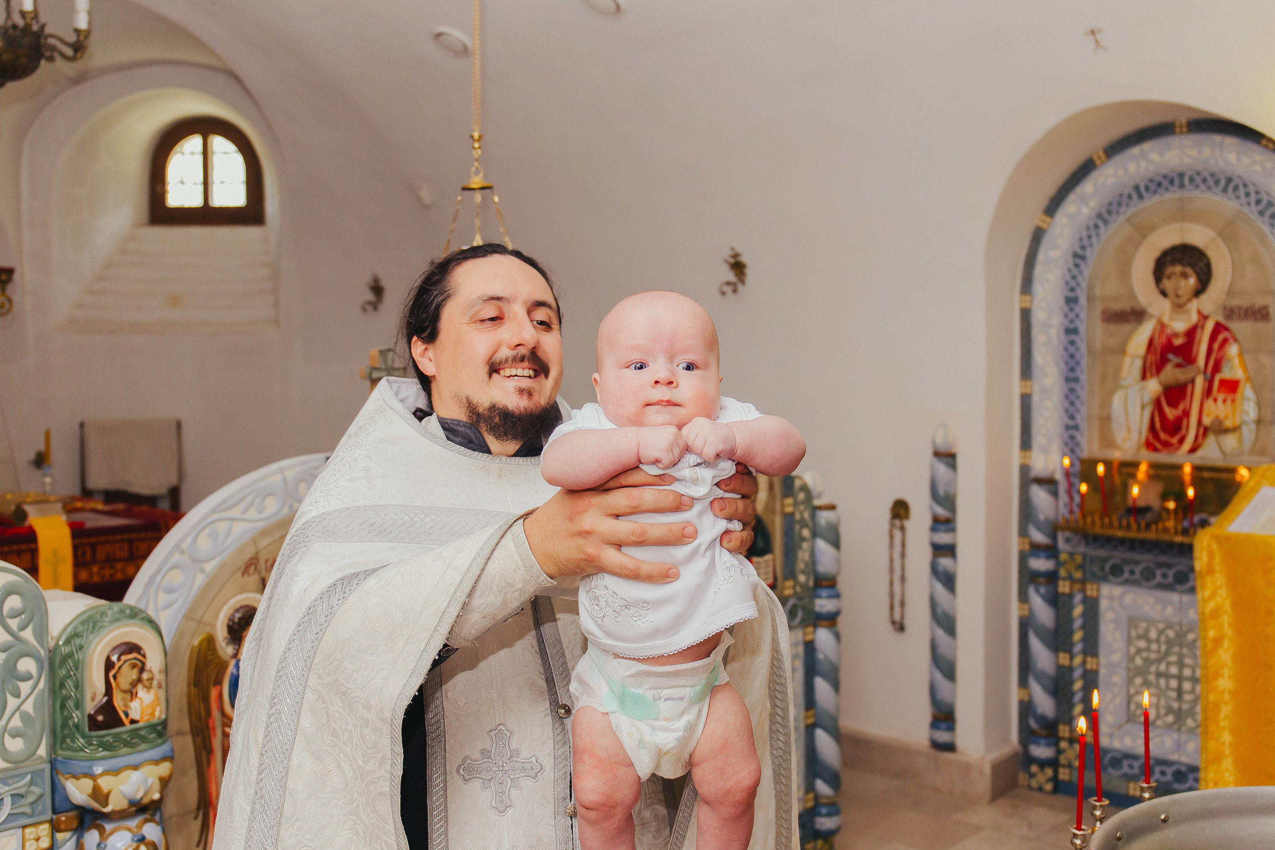 Крещение Михаила. Церковь Явления Пресвятой Богородицы. Фотограф новорожденных и детский в Сергиевом Посаде Кругликова Юлия