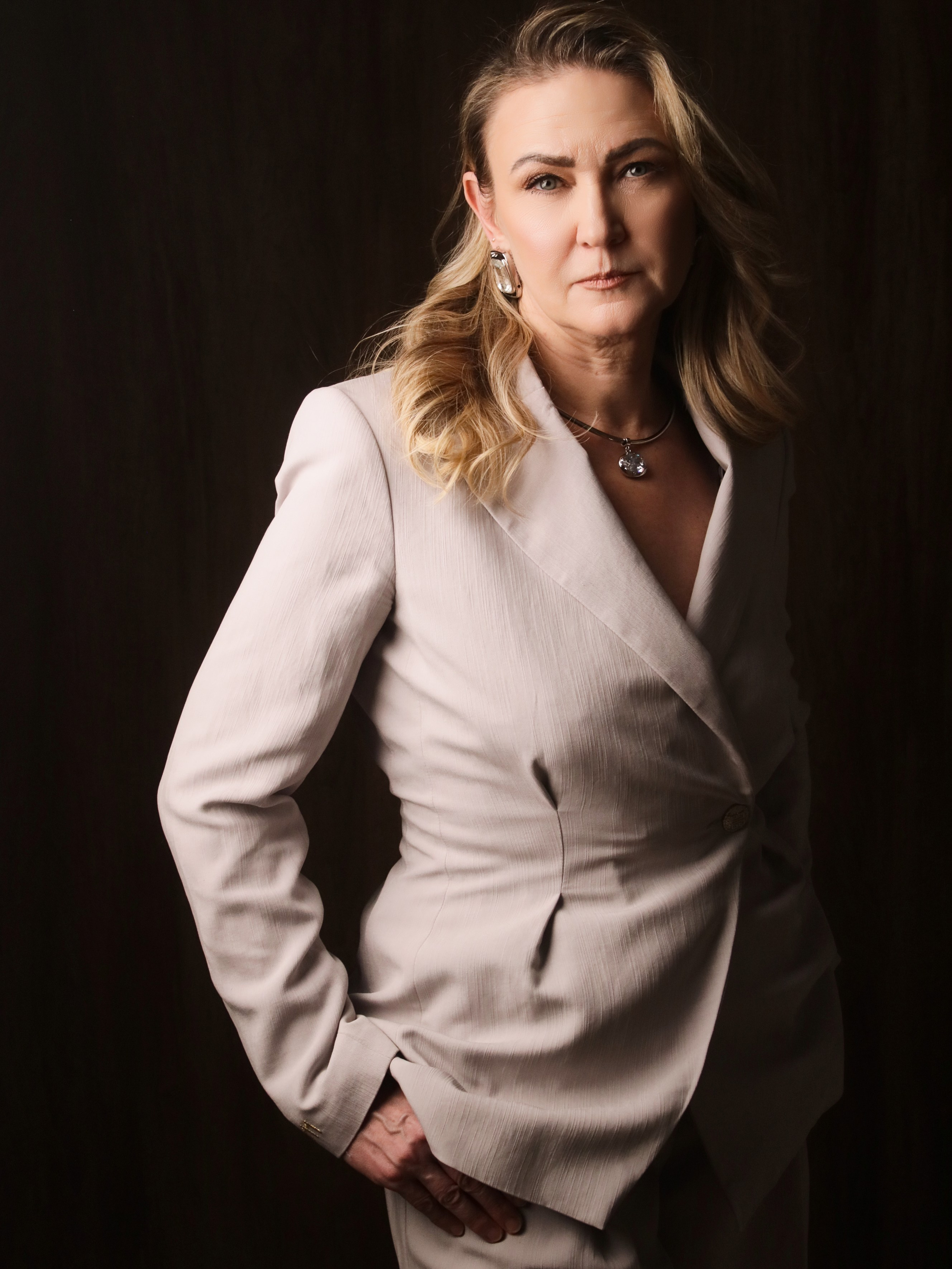 Toomuch. Фотограф и продюсер fashion-съемок в Санкт-Петербурге