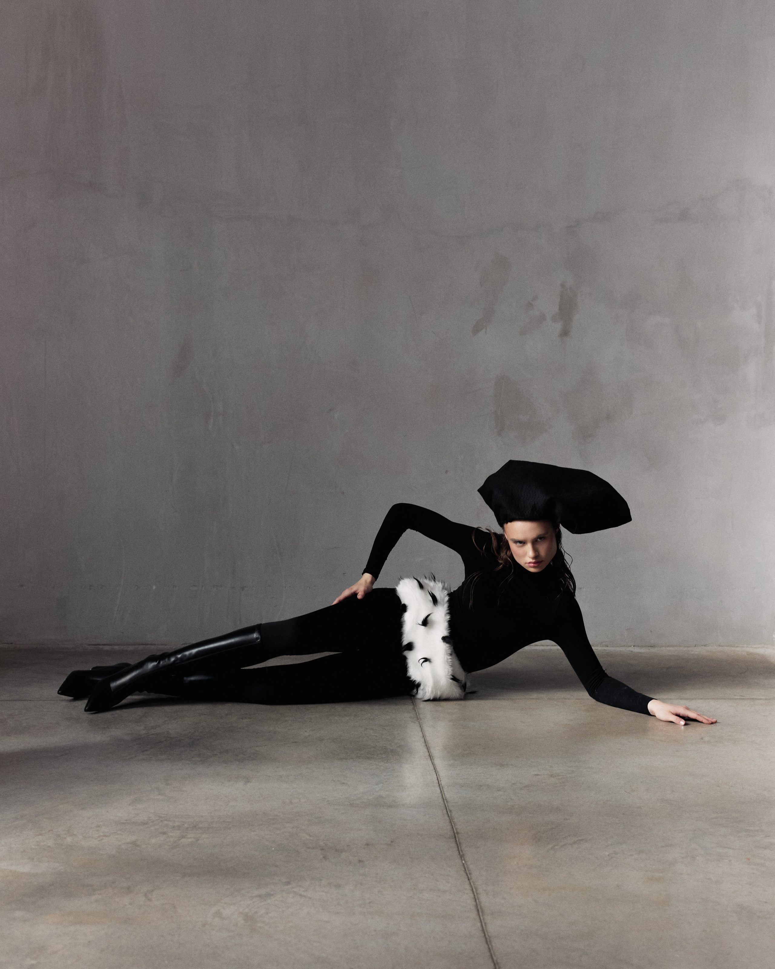 Violetta / art. Влада Зюзина — adalwzet posmotri — коммерческий фотограф в Москве — портретный фотограф, фотограф для брендов