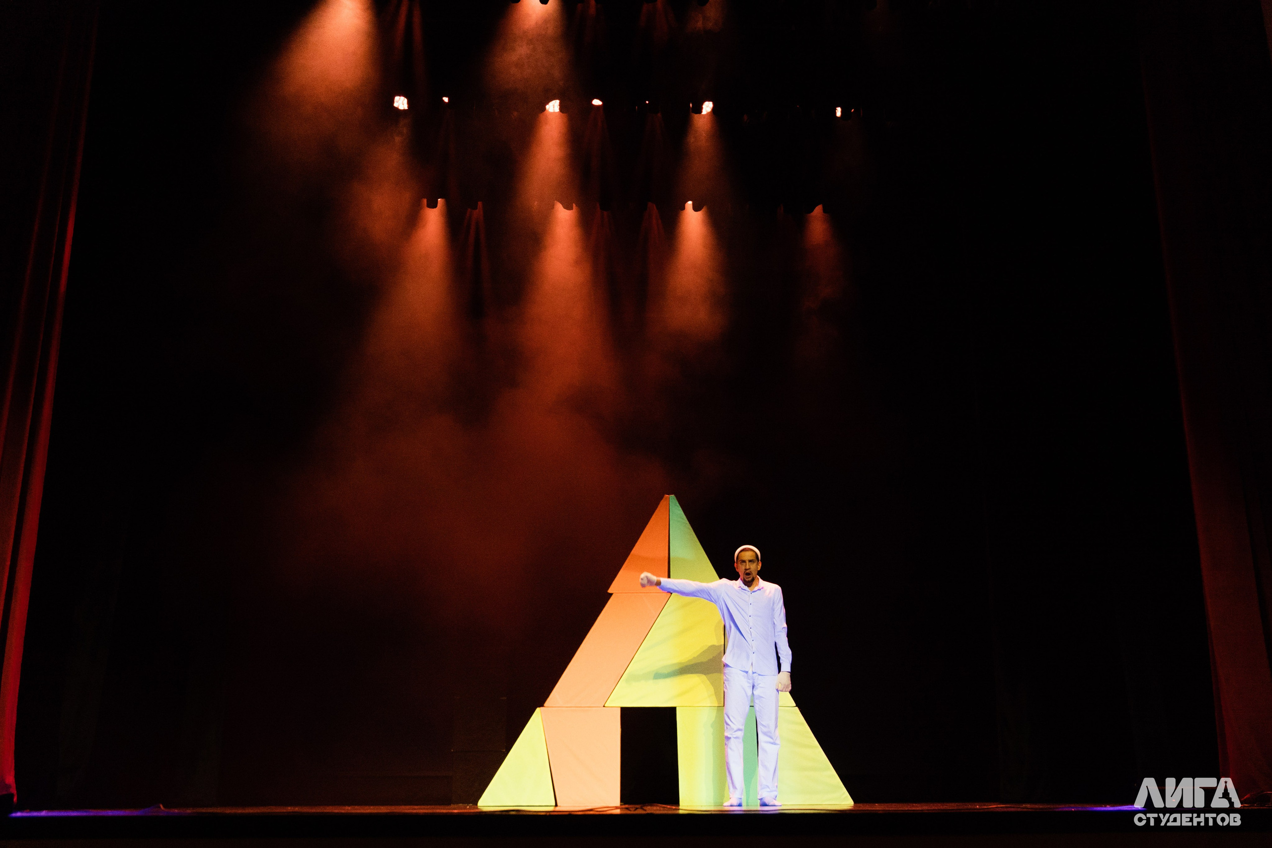 Российская Студенческая Весна 2025. Портретный фотограф в Казани Радомир Заздравных