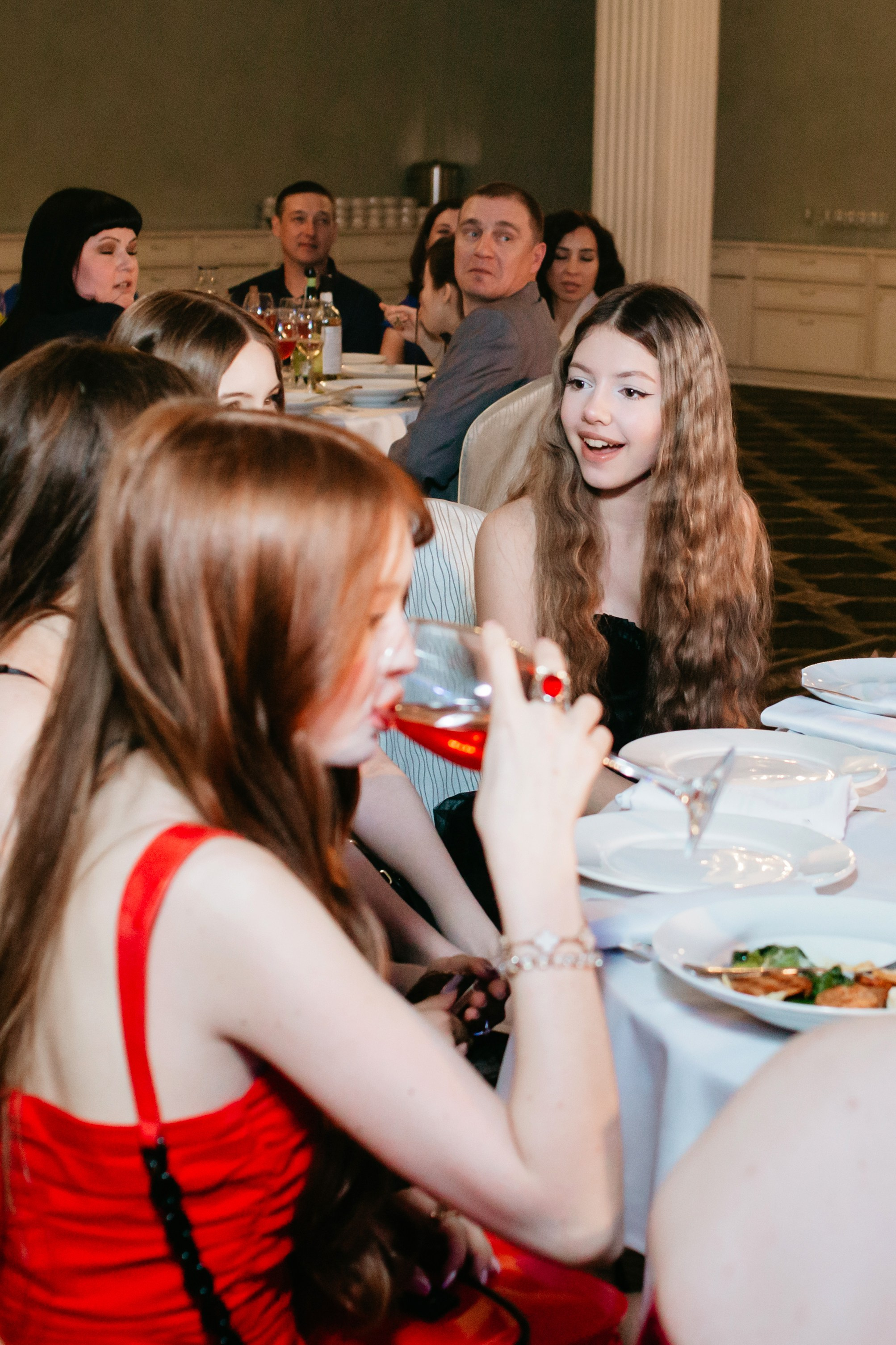 Выпускной 2025 (9класс) 124 школа. Фотограф в Челябинске Ополихина Анна