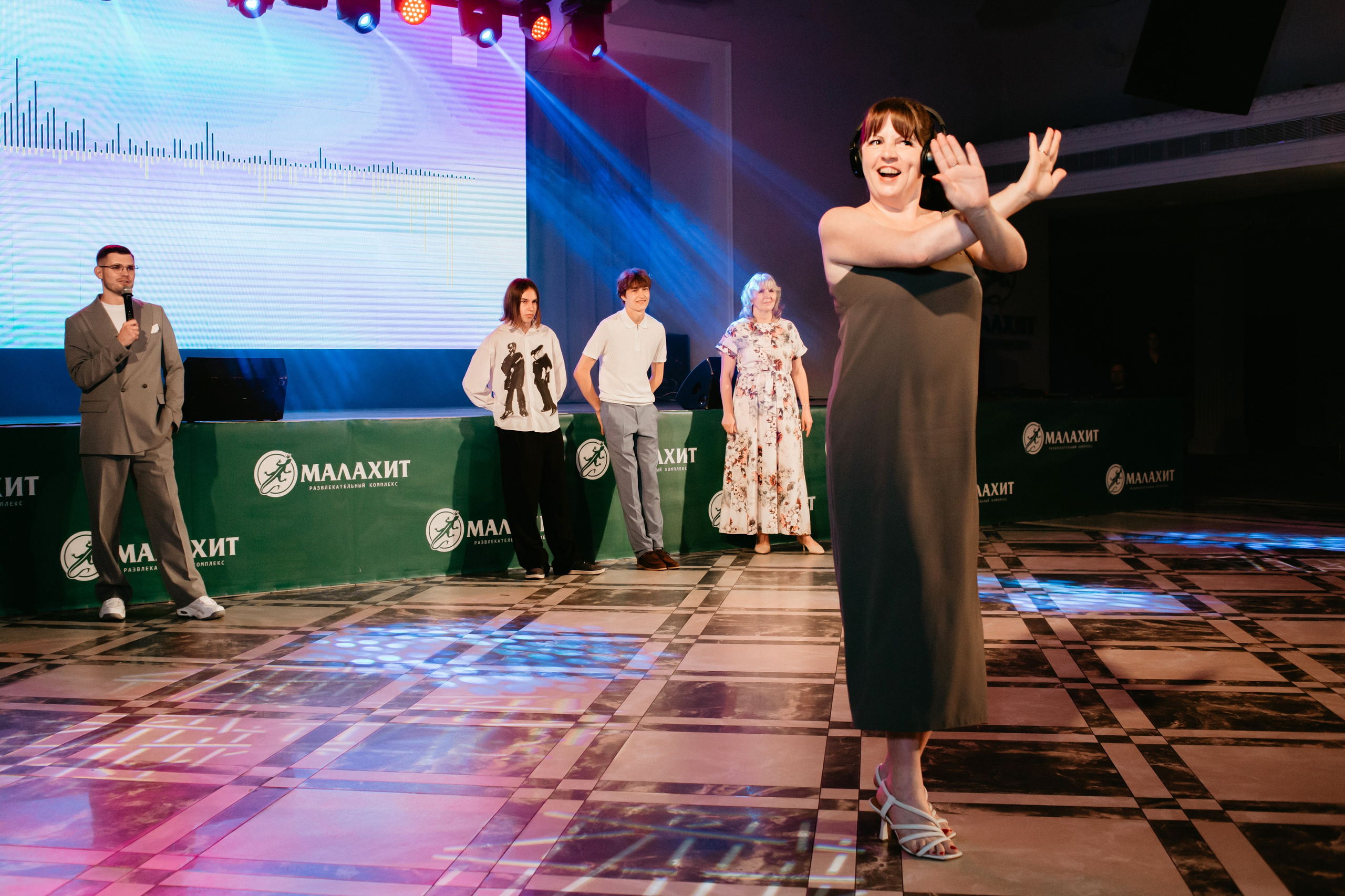 Выпускной 2025 (9класс) 124 школа. Фотограф в Челябинске Ополихина Анна