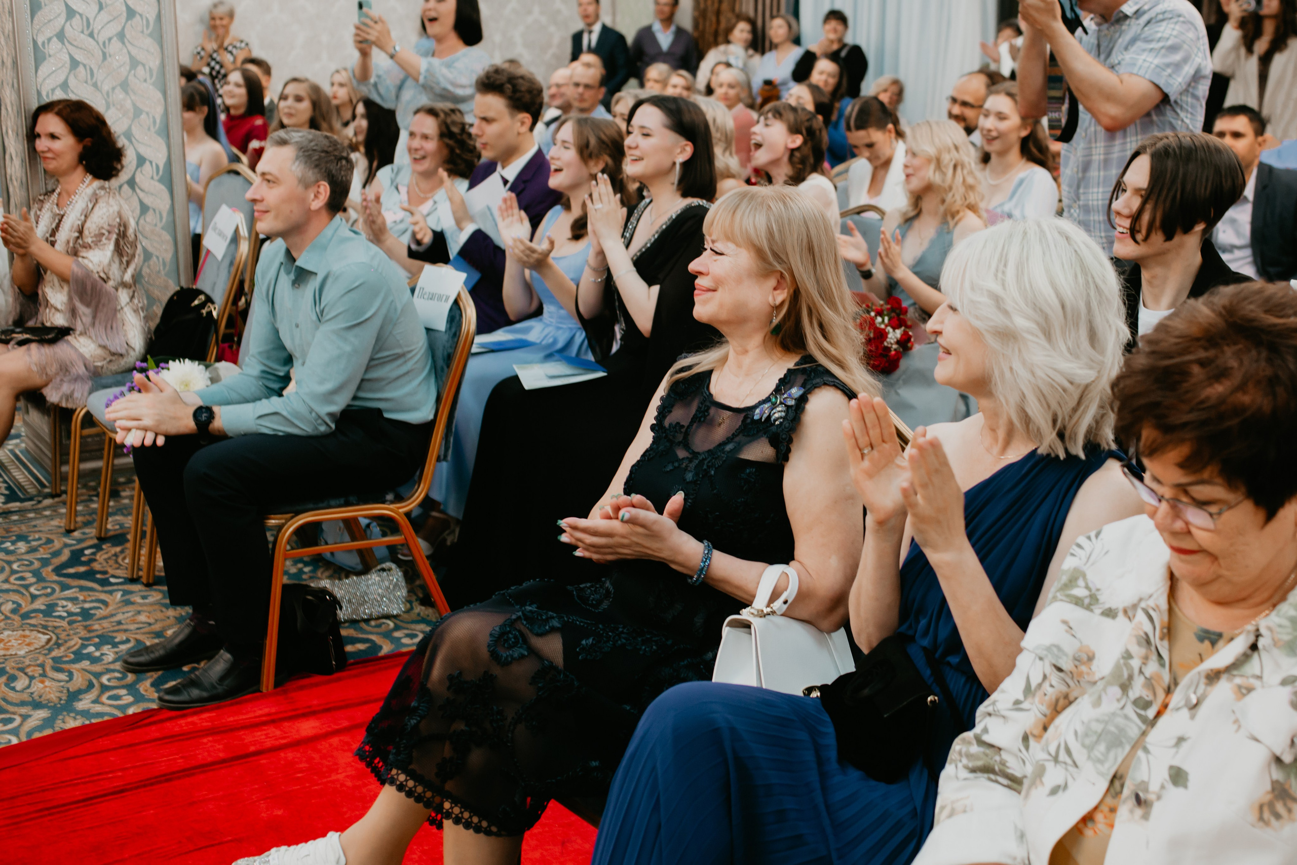 Выпускной. 11 лицей. Фотограф в Челябинске Ополихина Анна