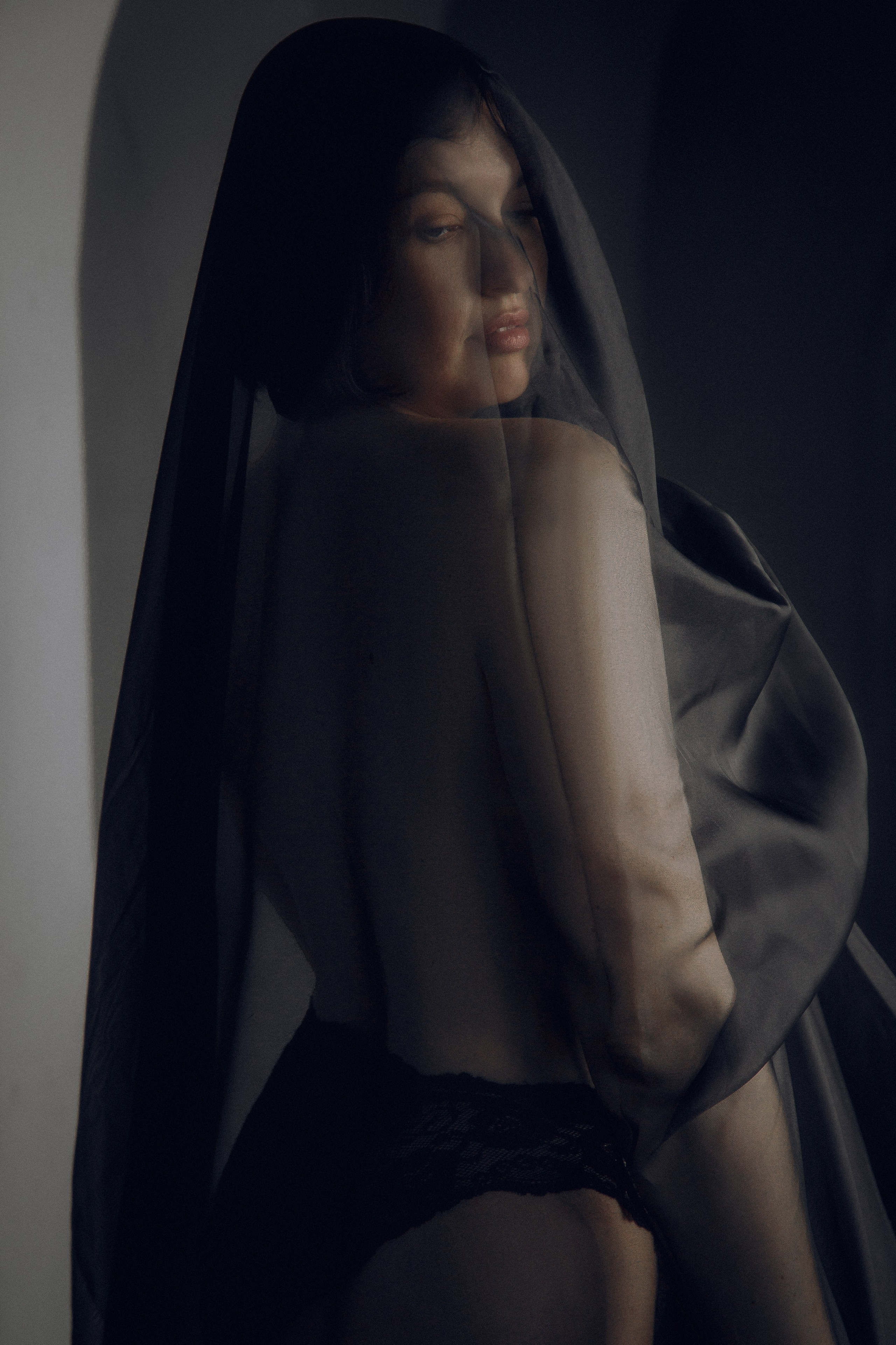 Фотосессия в студии с черной вуалью!