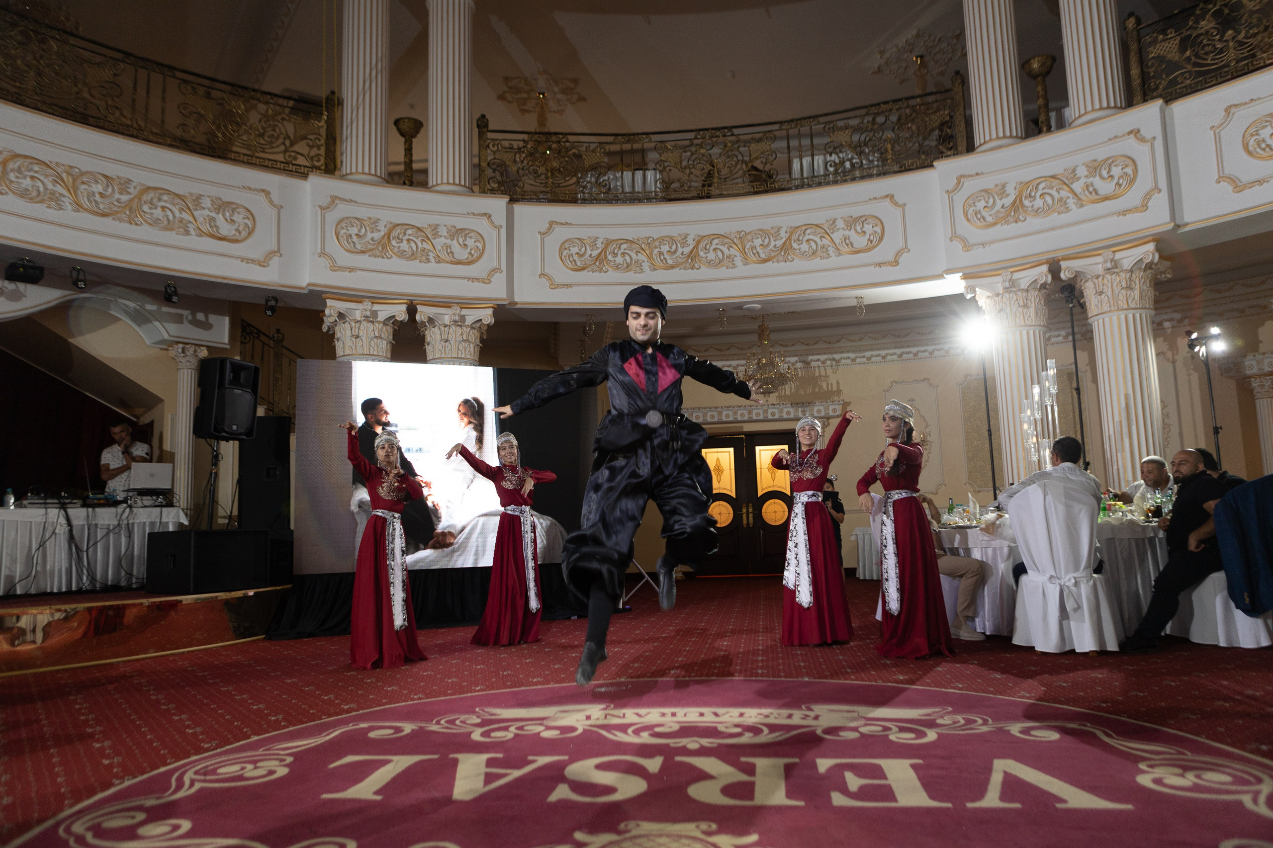 Свадебный фотограф Уфа — Руслан ГабдлисламовЖивые эмоции, красивые кадры, воспоминания на всю жизнь.Работаю по всей Республике Башкортоста. Свадебный фотограф Уфа Руслан Габдлисламов