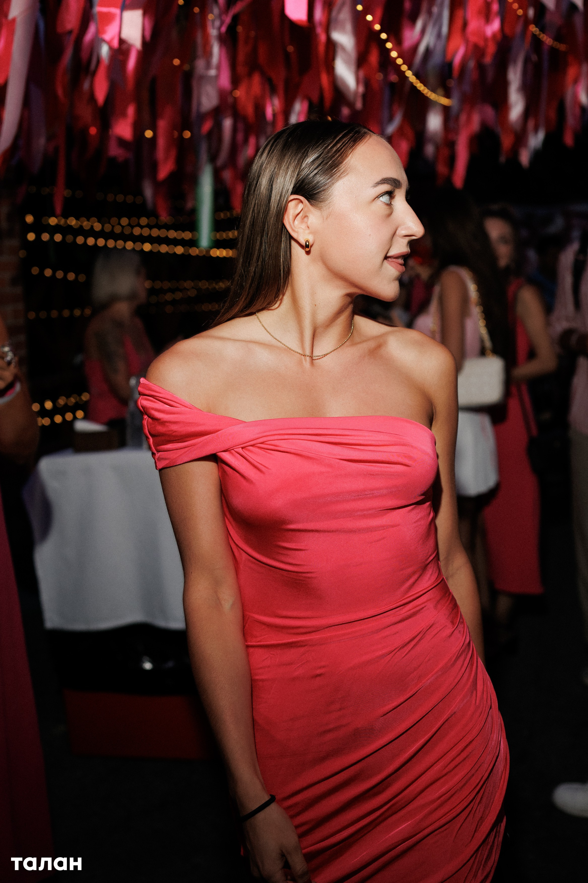 ВИНОТЕКА [бар+магаз] — BIRTHDAY PARTY. СВОИ. ФОТООТЧЕТЫ-СОБЫТИЯ-МЕСТА