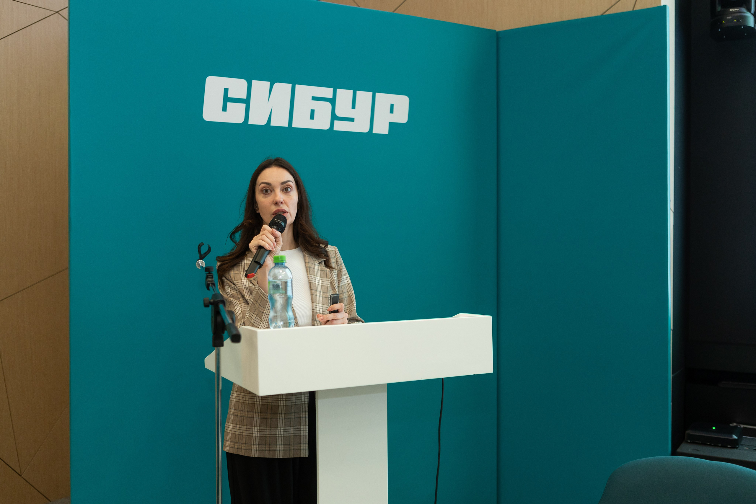 Гостевой визит в «зеленый» офис Сибур. Портретный творческий фотограф в Москве Надя Дудник