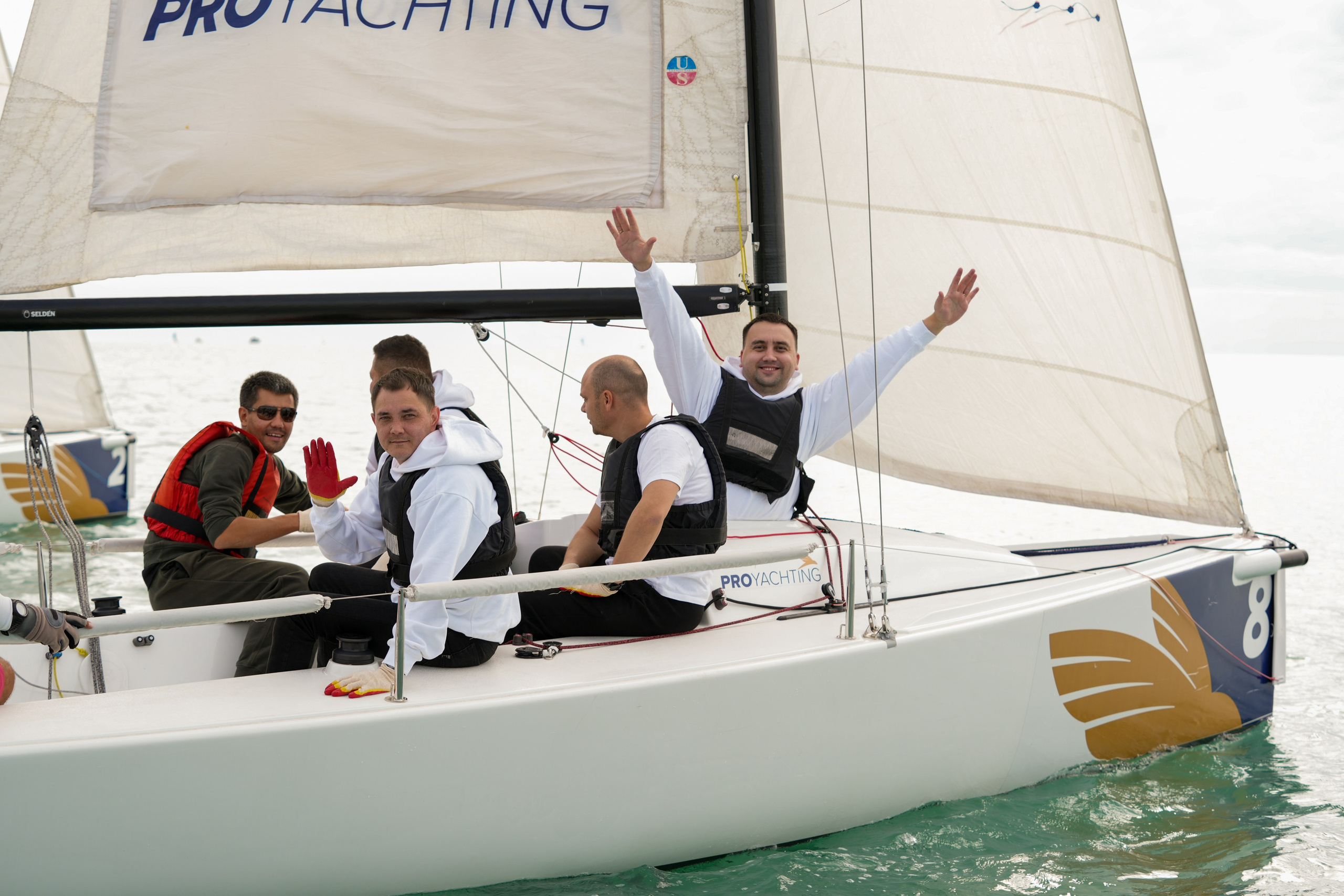 Яхтенная регата для компании Агрегатка. Репортажный фотограф в Красной Поляне и Сочи Павлюченко Екатерина