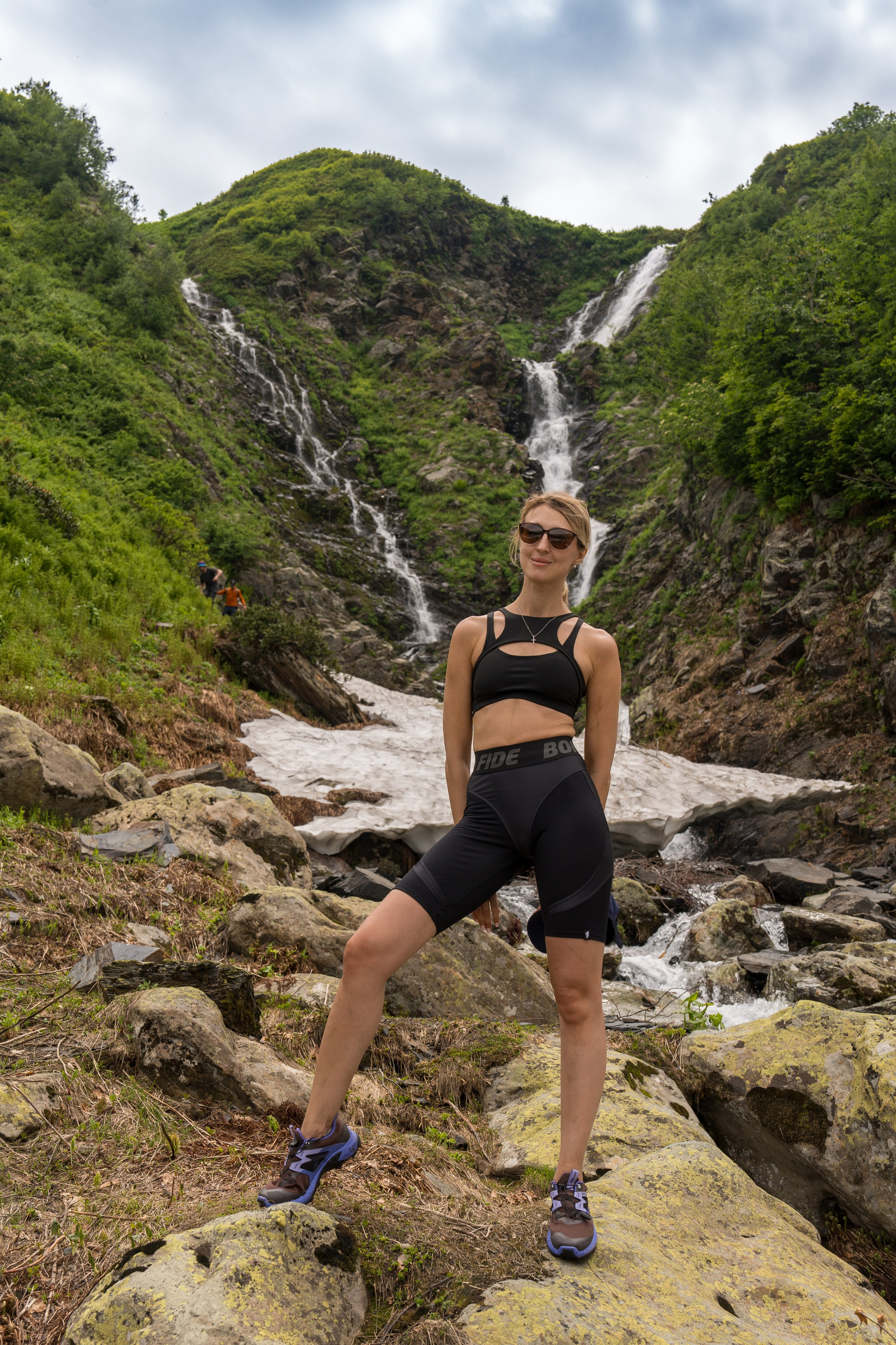 MICE мероприятие для компании «Доставка морем»: хайкинг к Ачипсинским водопадам. Репортажный фотограф в Красной Поляне и Сочи Павлюченко Екатерина