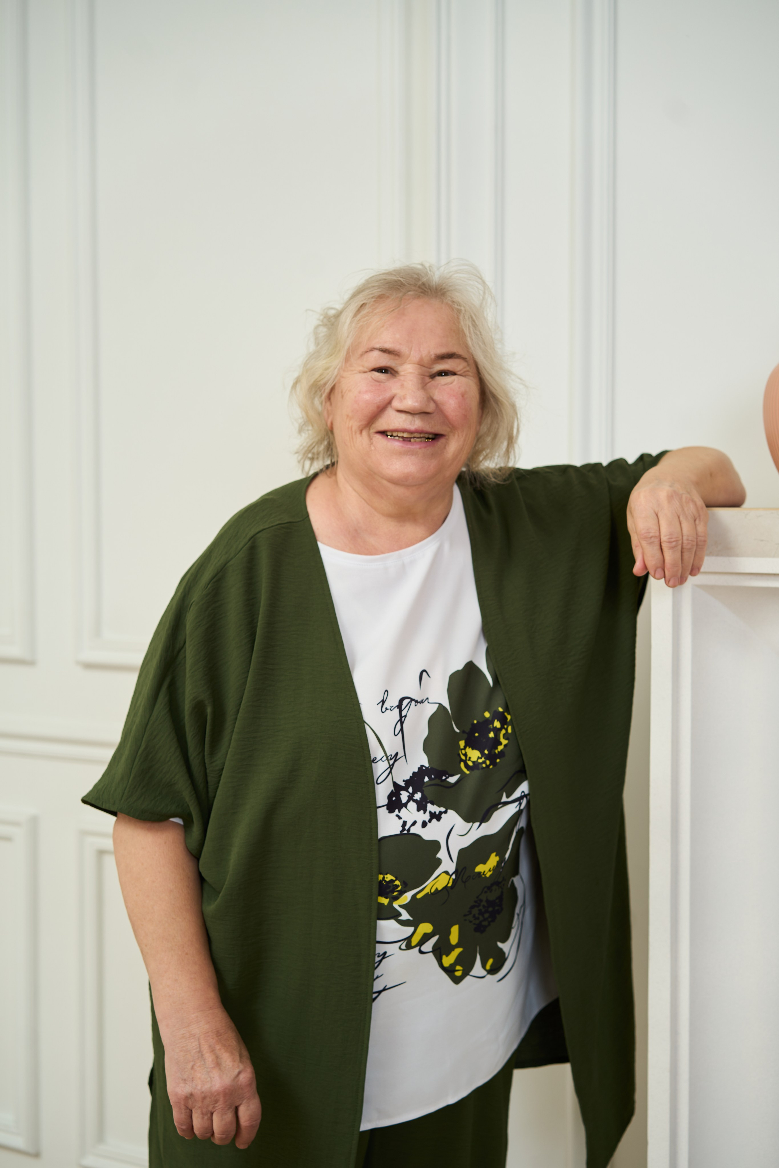 Портретная съемка большой семьи с искусственным светом в студии. Фотограф Екатеринбург Кокшарова Александра