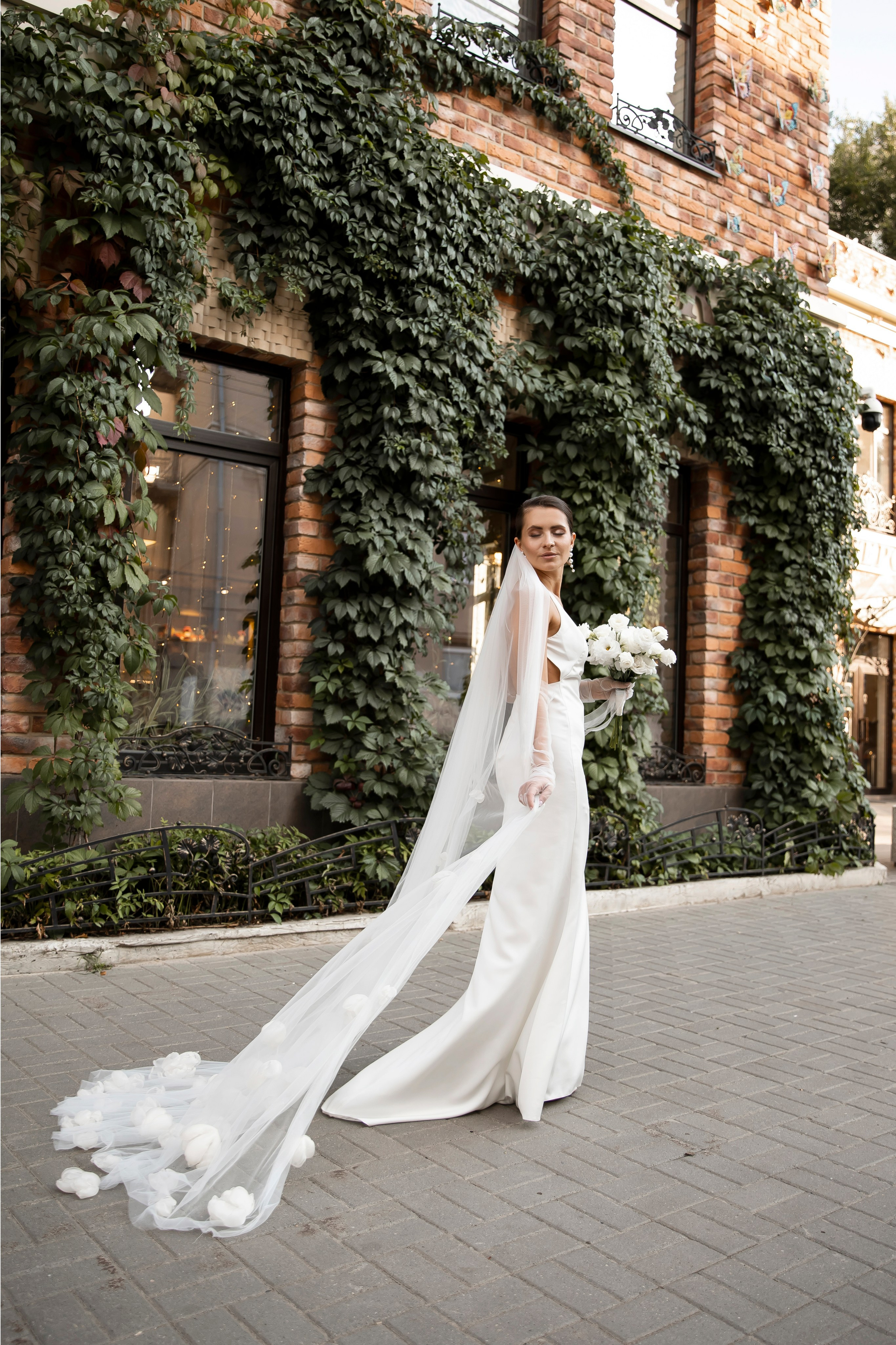 Ксюша. Я Ира и я фотографирую свадьбы более 10 лет