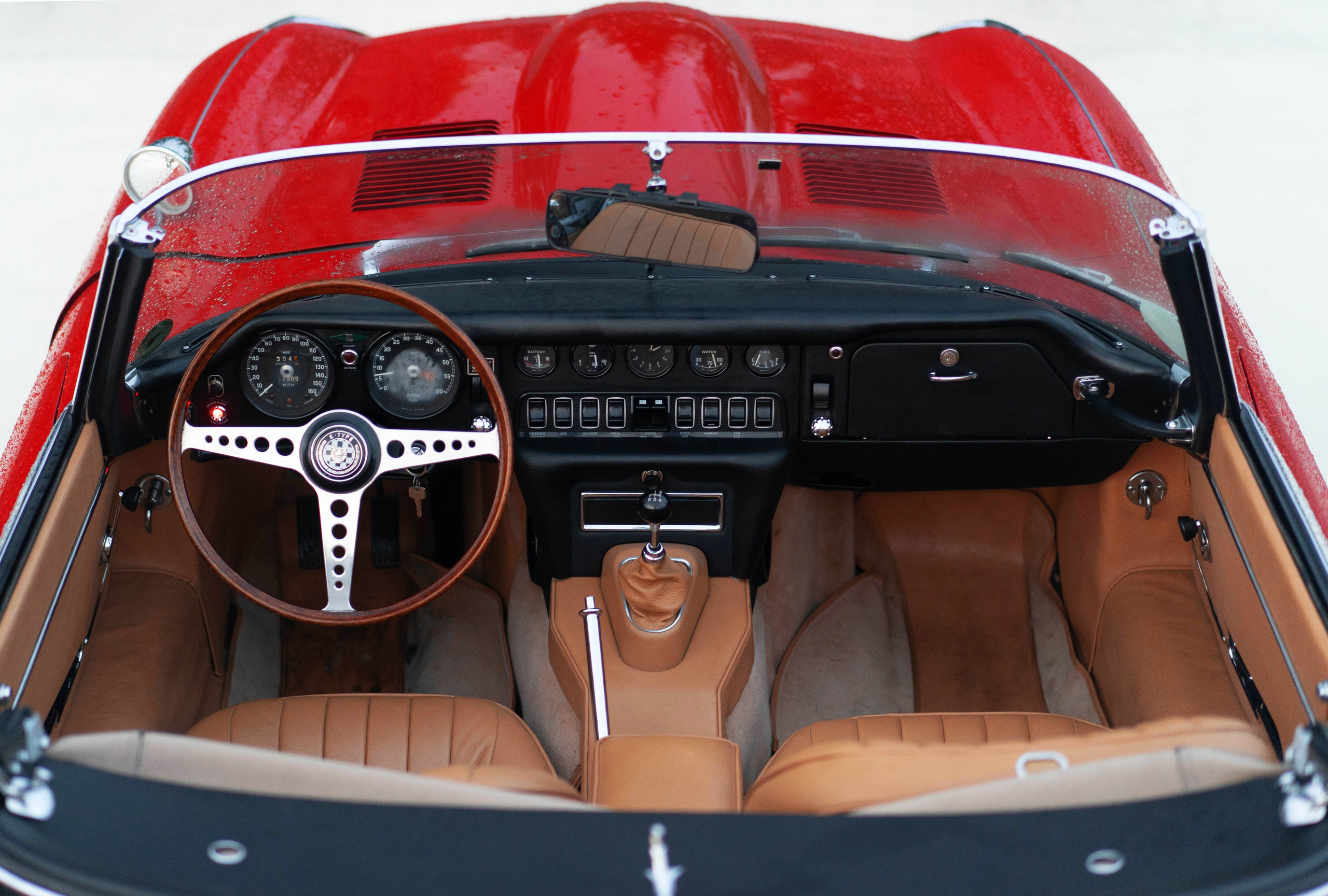 Салон классического Jaguar