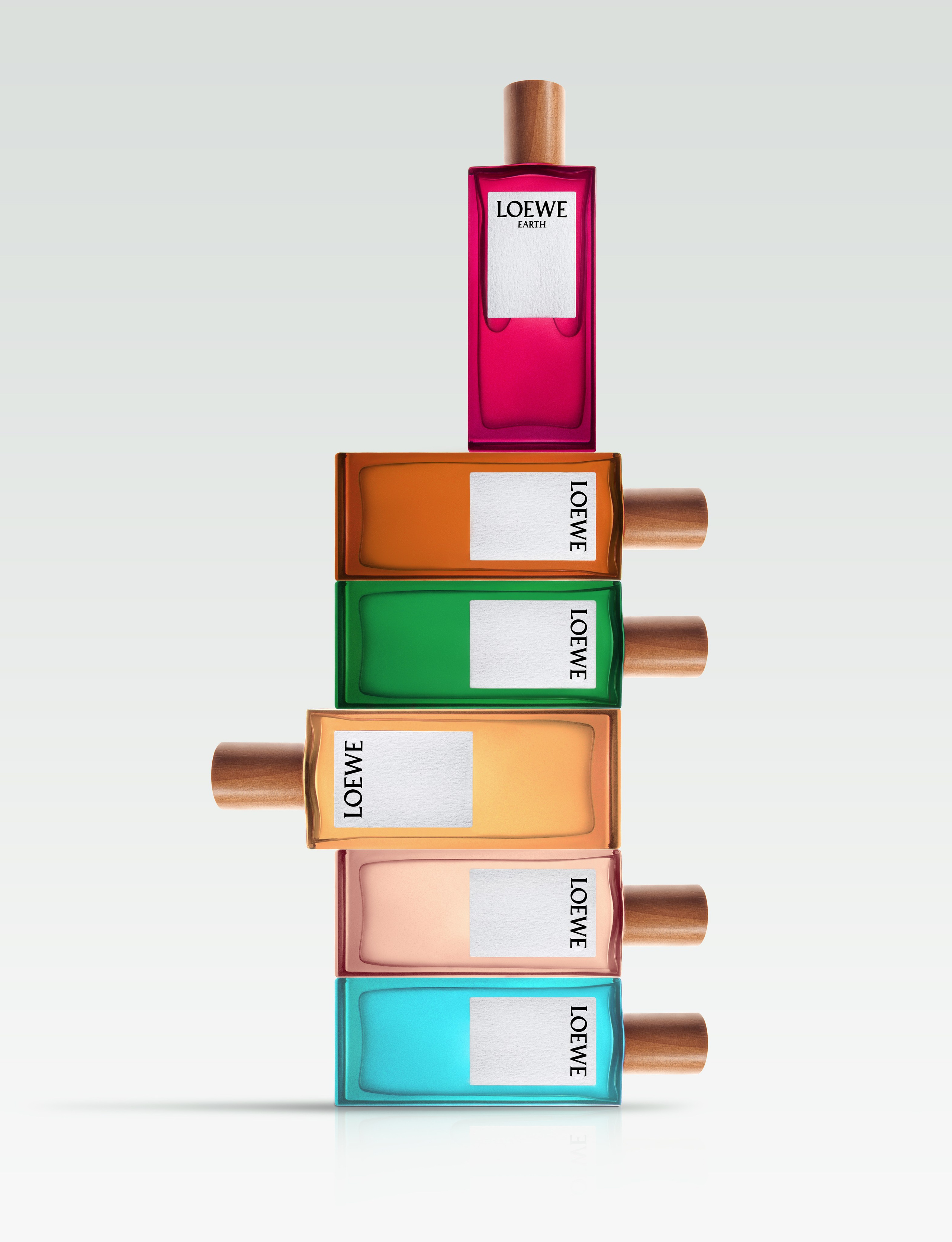 PRODUCT. RETOUCHER / Beauty / Product / Fashion / Commercial