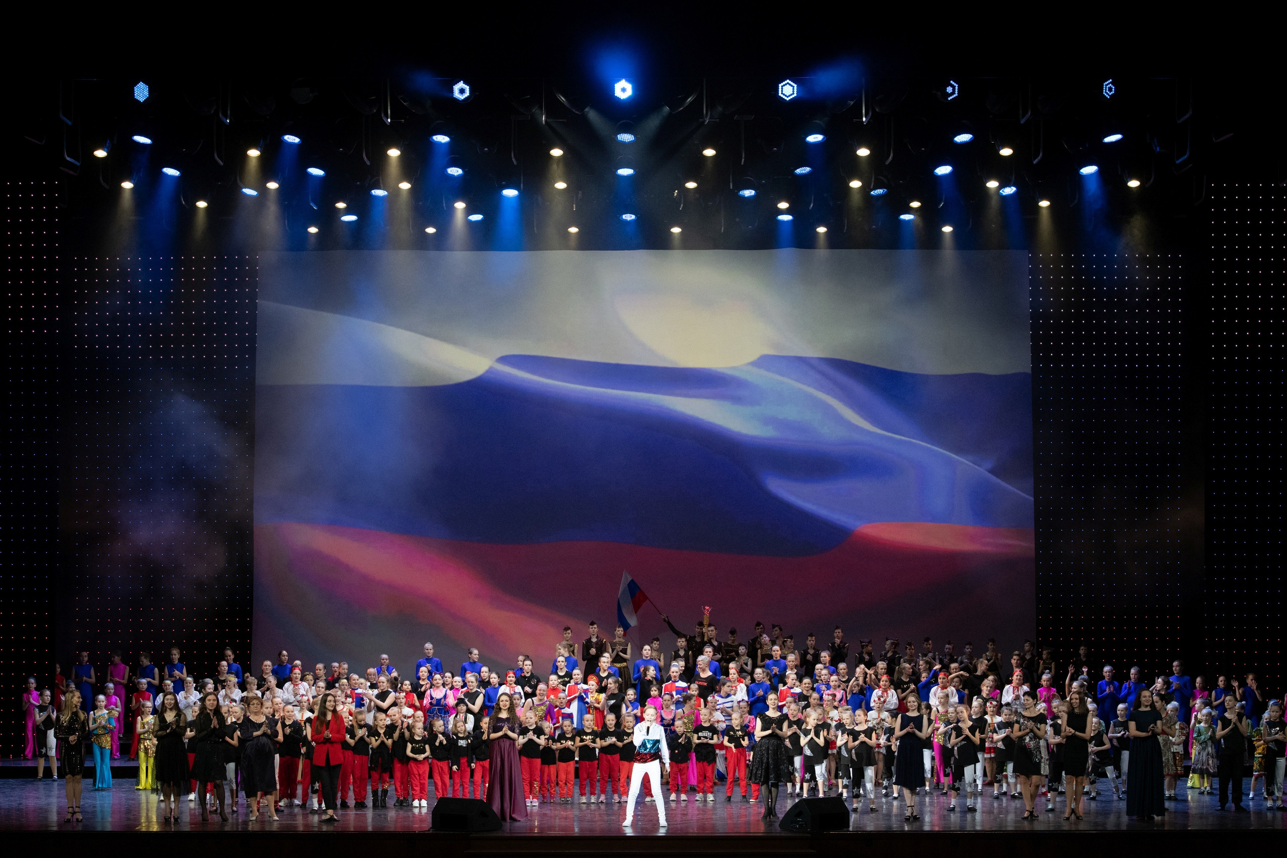 2 февраля, концерт Таланты России, Кремлевский Дворец. Золотое яблочко