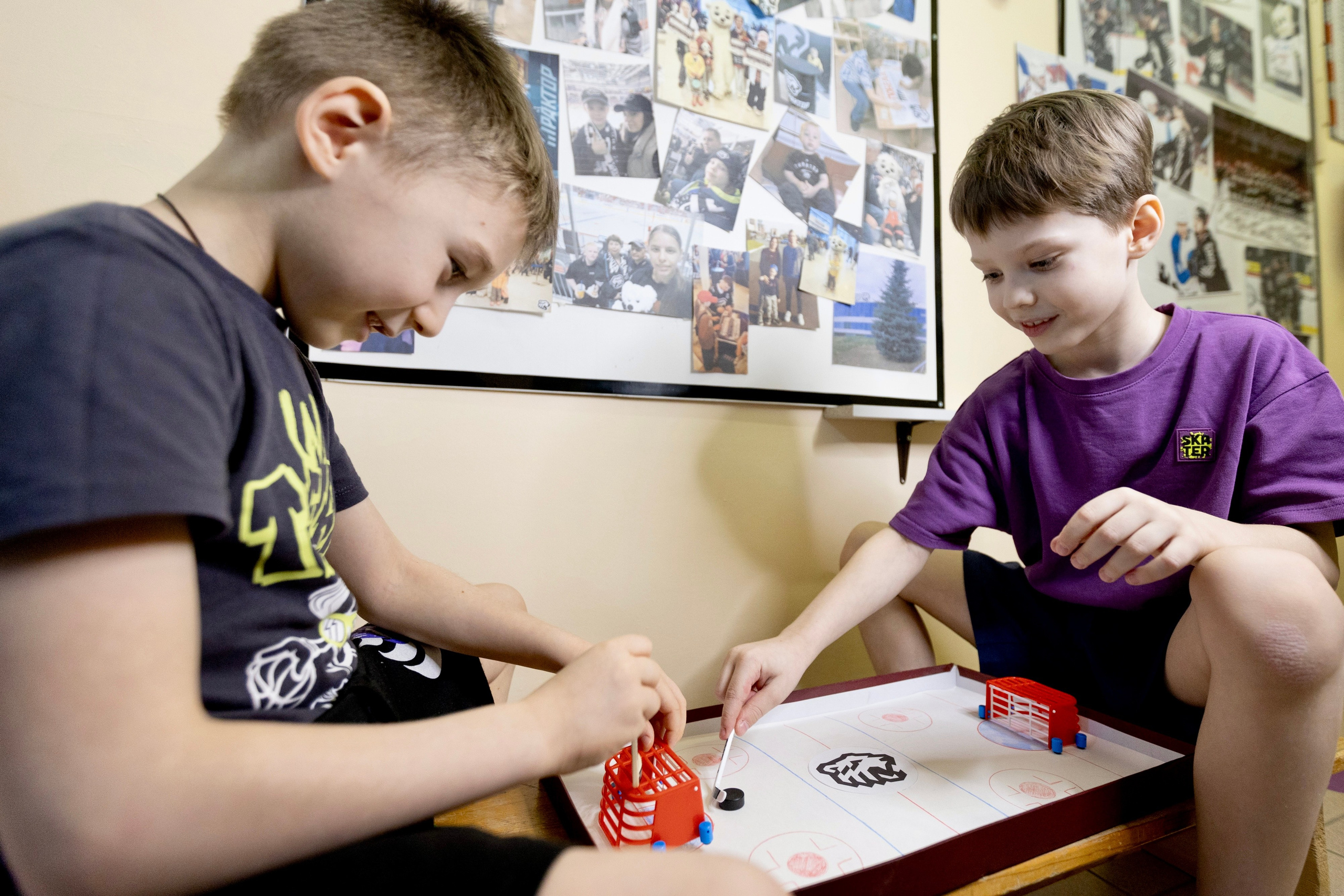 Екатерина Екимова. Педагог по физкультуре в детском саду и болельщица хоккейного клуба «Трактор». Репортажный фотограф Наталья Лапцевич