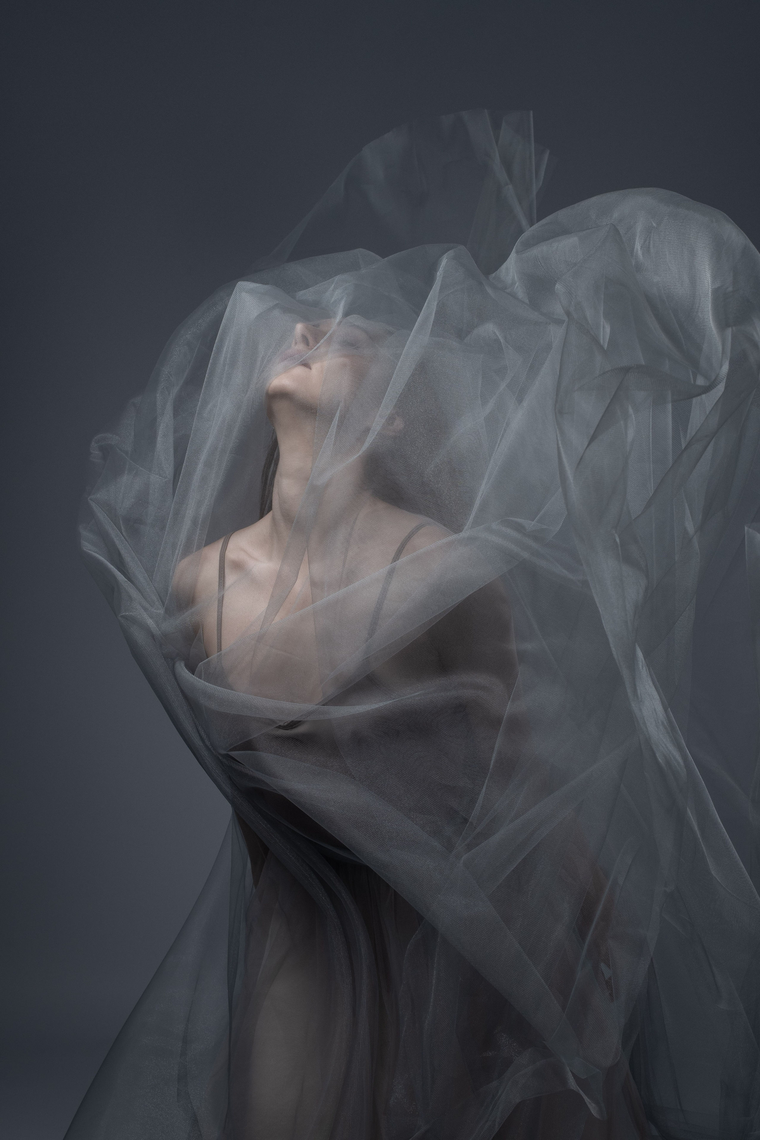 Gray sky dancer. Portrait photographer in Minsk Slava Potalakh