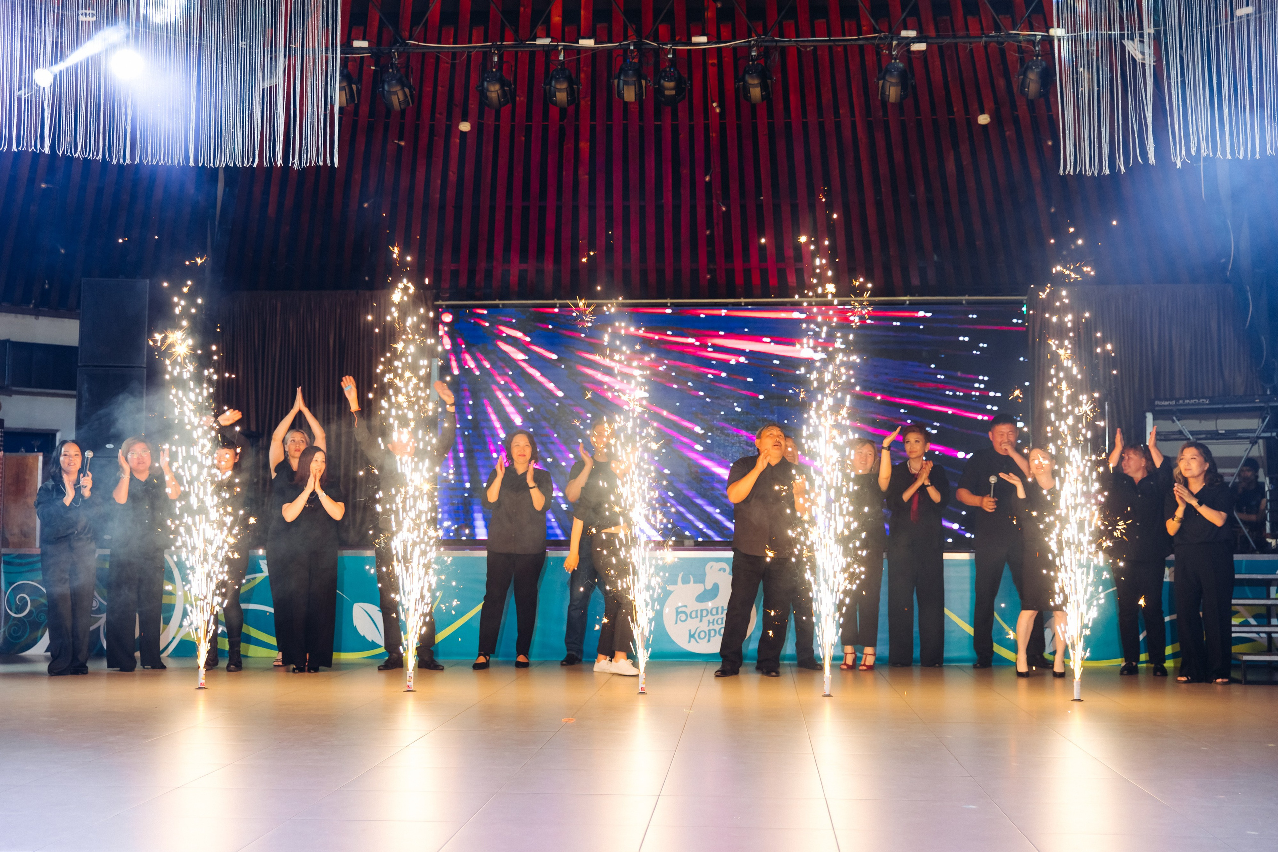Выпускной вечер. 49 школа. Баран на корове. Свадебный и семейный фотограф в Улан-Удэ
