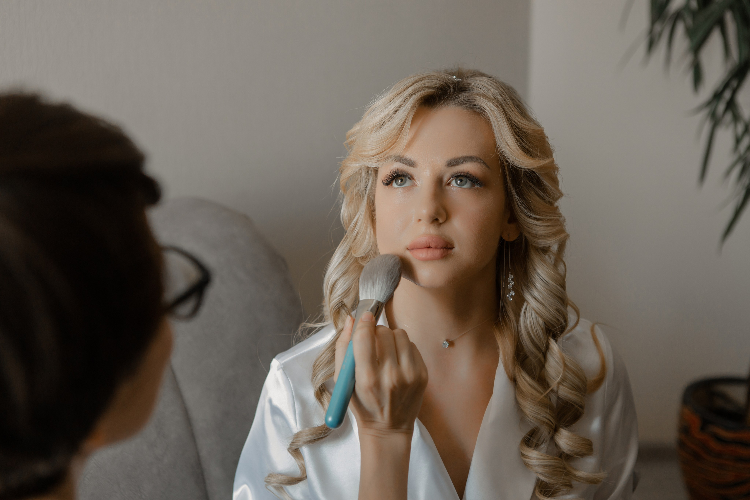 Юрий и Кристина. Видеосъемка и фотосъемка свадеб. Фотограф и оператор на свадьбу. Видеосъемка подкастов, собственная видео-фотостудии. Предметная фотосъемка