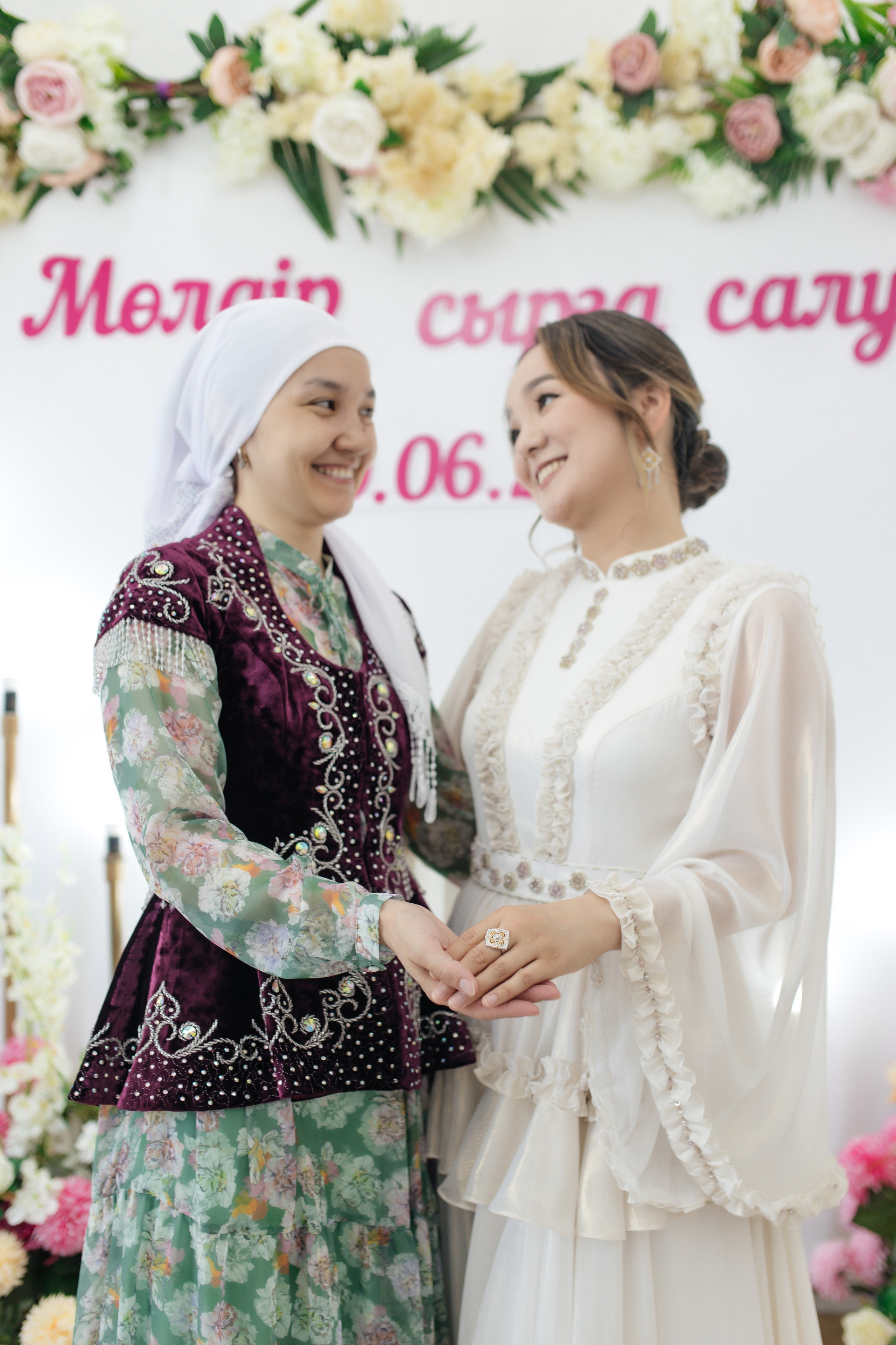 Moldir — syrğa salu. Wedding and Love story Photographer