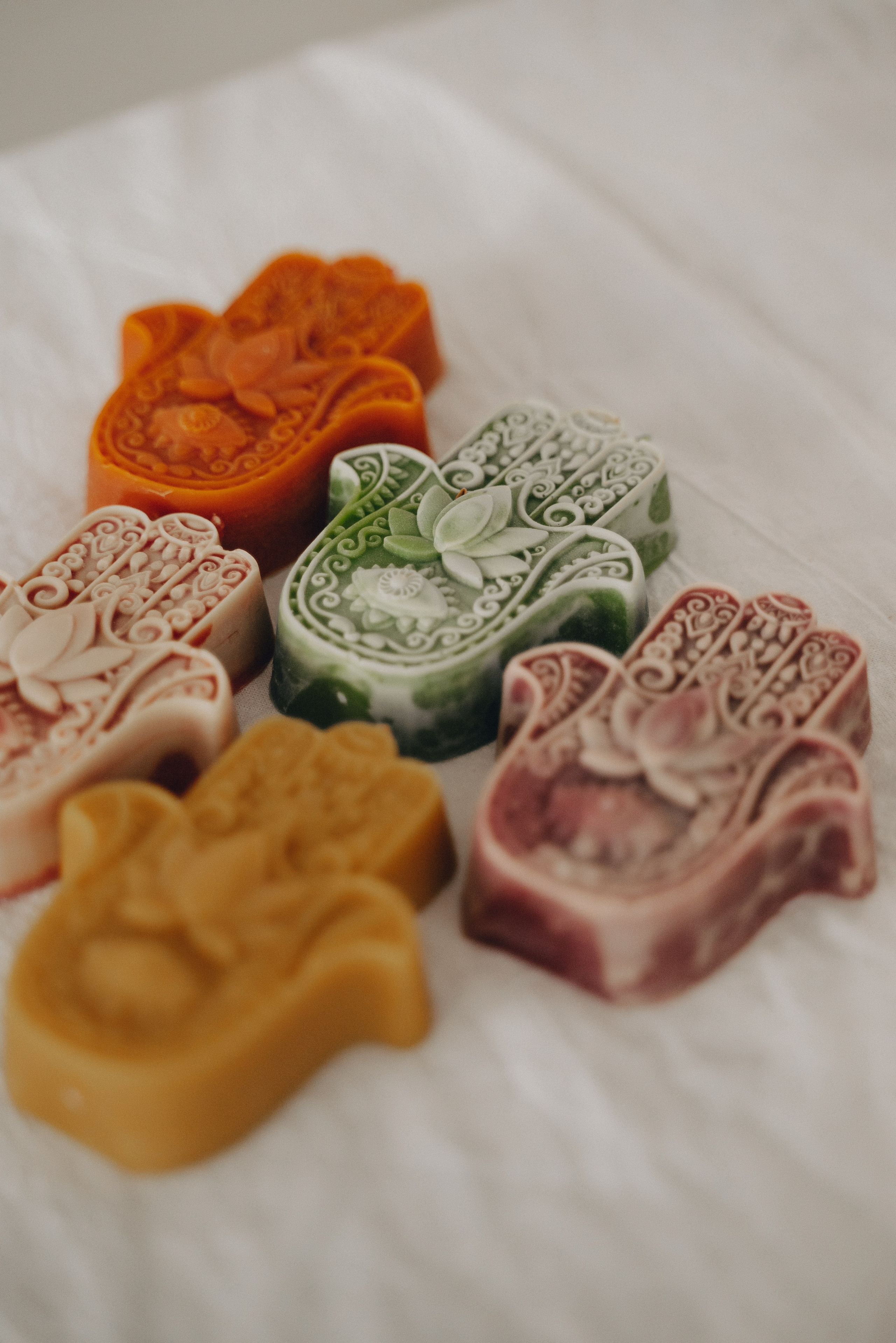 Саша «Делись теплом», создатель уникальных натуральных свечей. Екатерина Курбанова. Женский фотограф