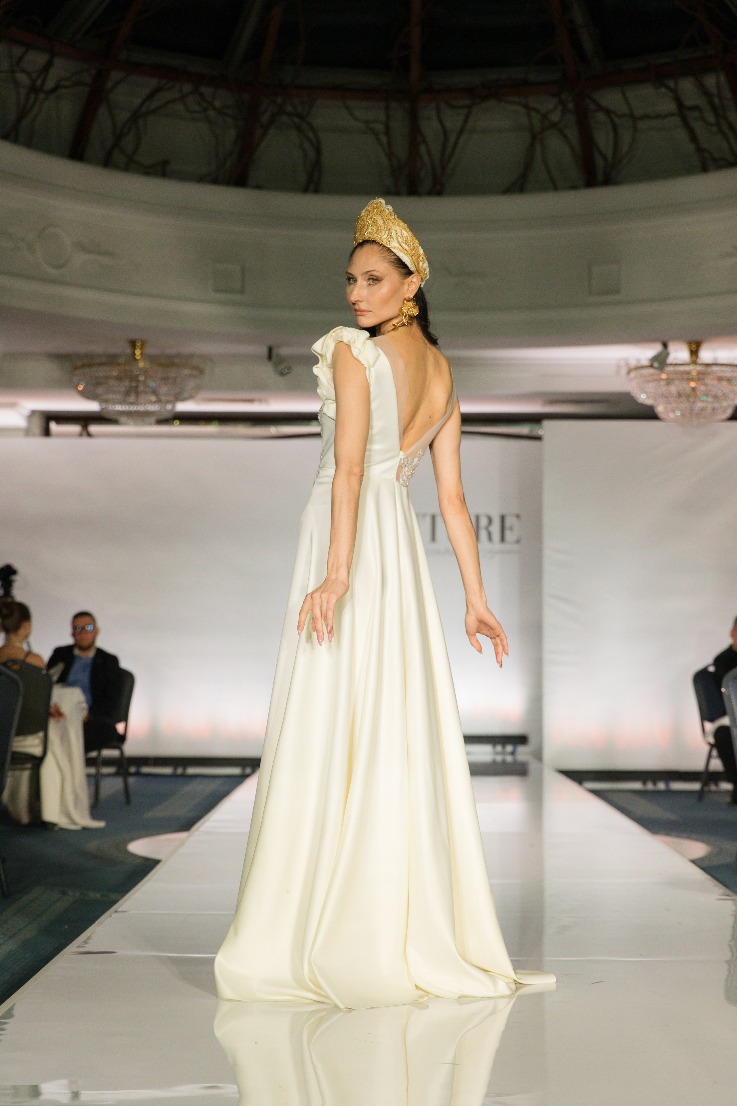 Репортаж показа «Кутюр по-русски». Фотограф в Санкт-Петербурге Вагнер Юлия