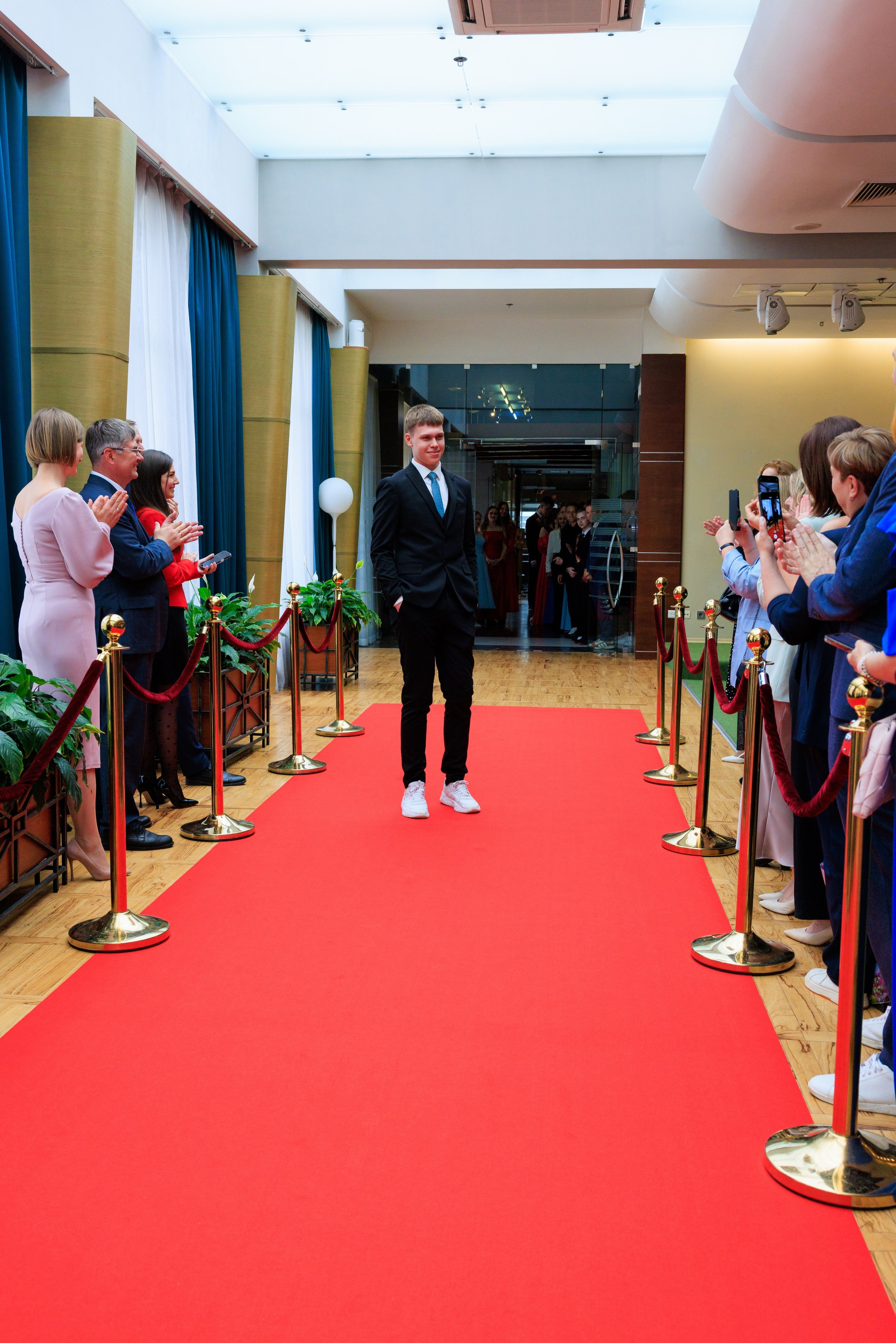 Выпускной лицея 244. Фотограф Александр Заломаев