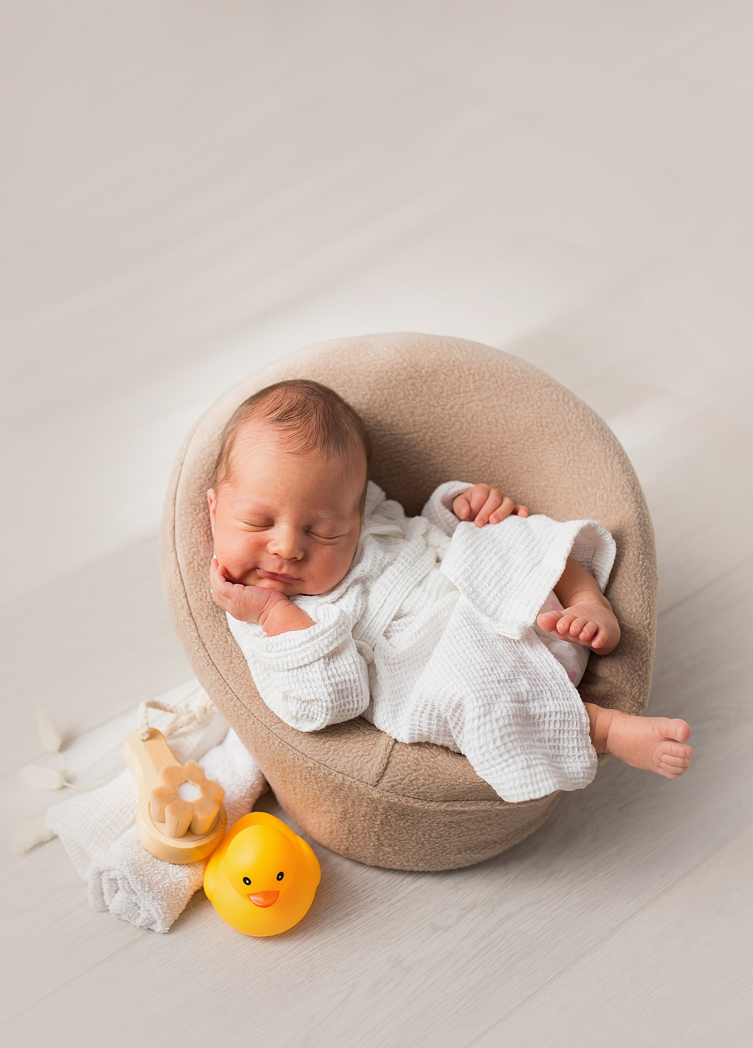 Фотосессия новорождённого. Фотограф новорождённых малышей и детский фотограф В Казани Лана Максим